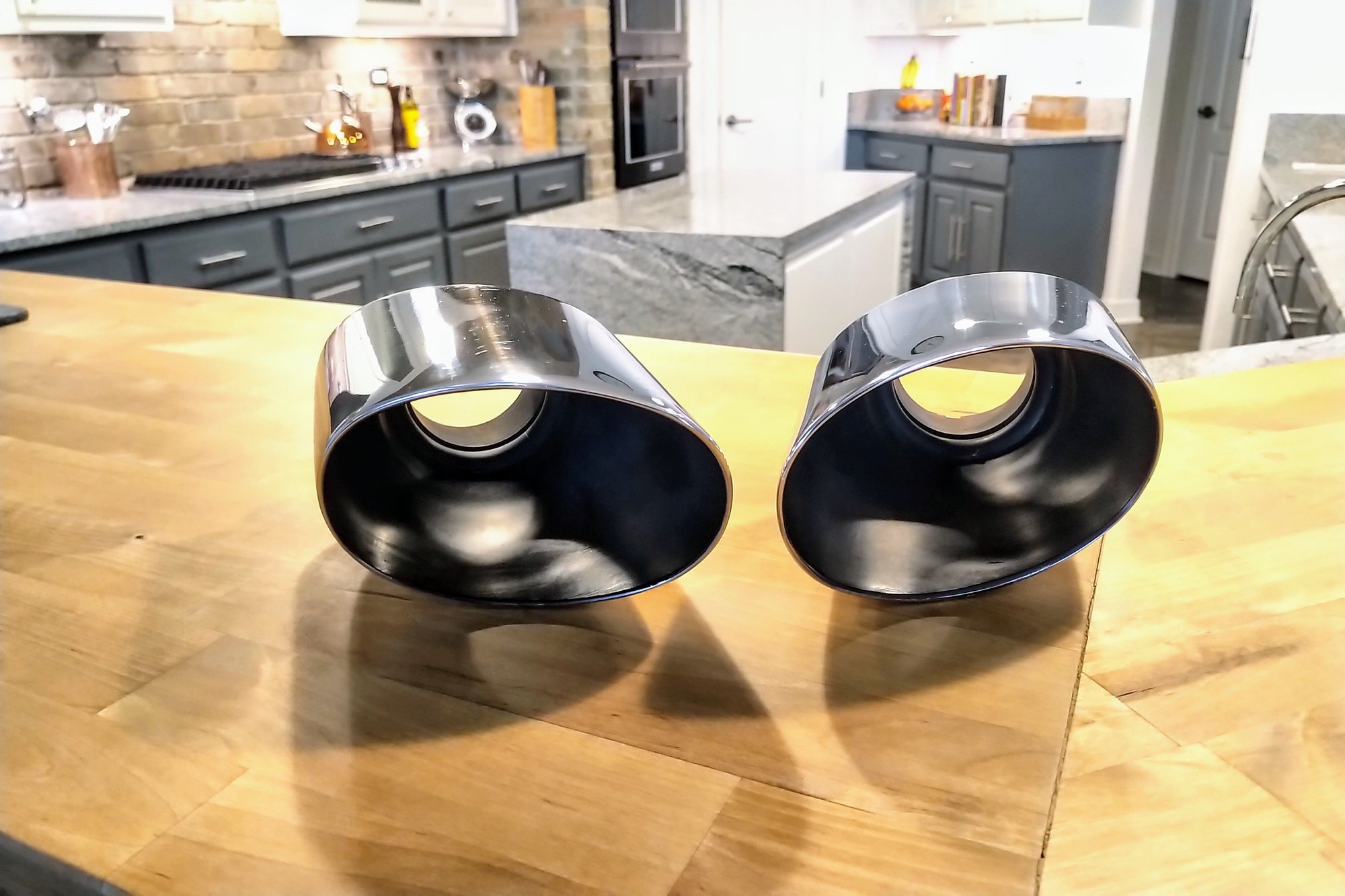 Engine - Exhaust - Big Ovals Exhaust Tips 993 C2 C4 - Used - 1994 to 1998 Porsche 911 - San Antonio, TX 78259, United States