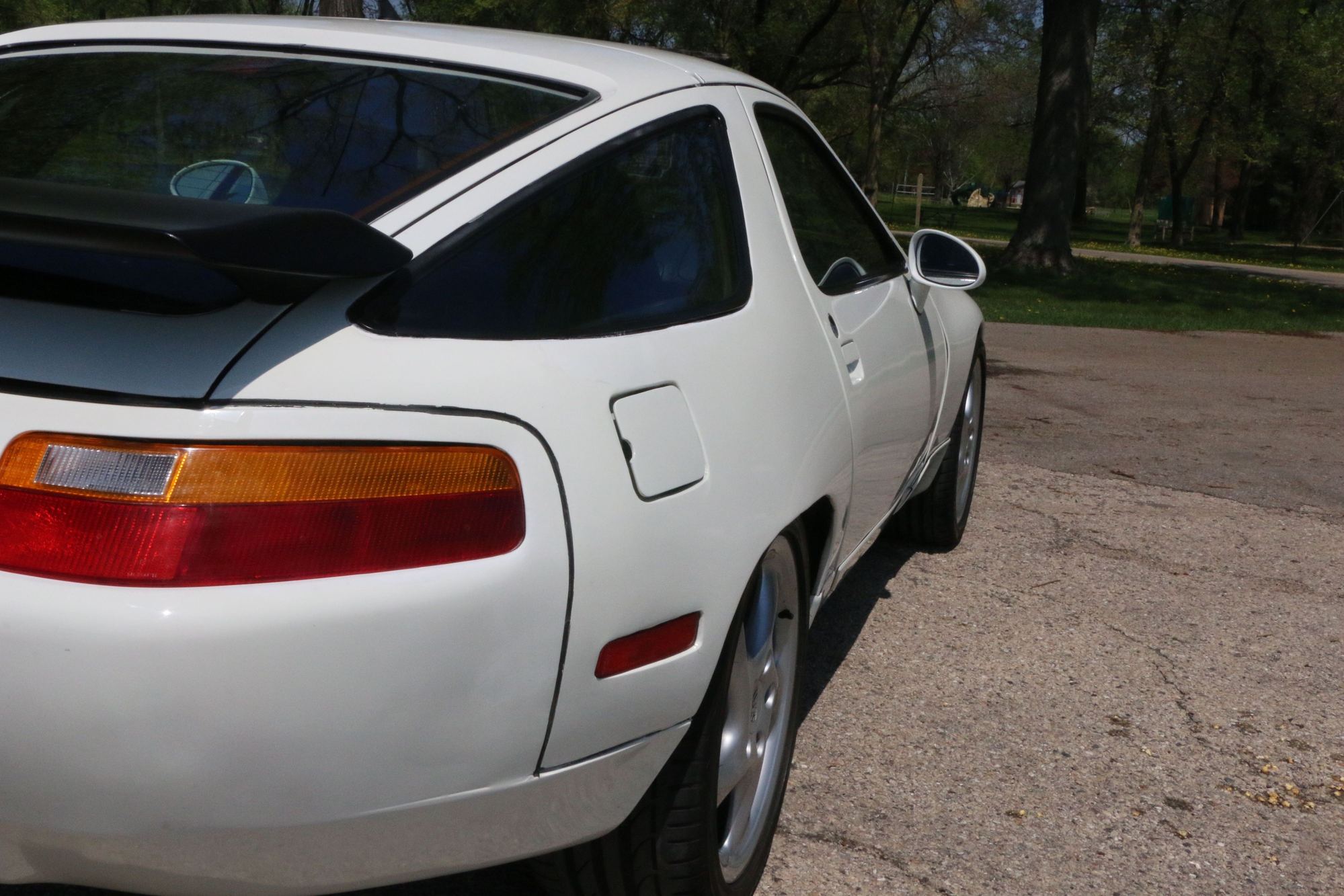 1990 Porsche 928 - Porsche 928 S4 Manual - 72,000 miles - Used - VIN WP0JB2924LS860376 - 72,000 Miles - 8 cyl - 2WD - Manual - Coupe - White - Madison, WI 53715, United States