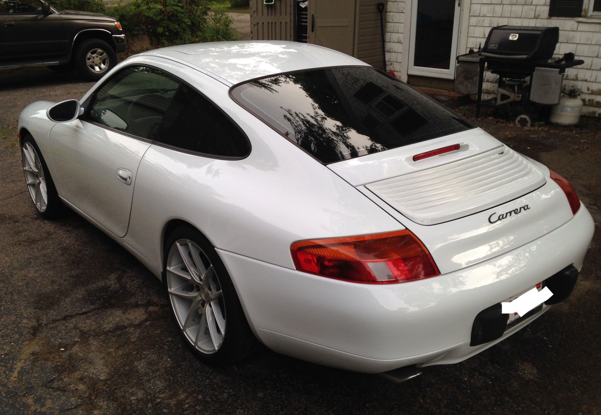 1999 Porsche 911 - 1999 Porsche 911 Carrera, Tiptronic - Used - VIN WP0AA2995XS621277 - 151,249 Miles - 6 cyl - 2WD - Automatic - Coupe - White - Hanover, MA 02339, United States