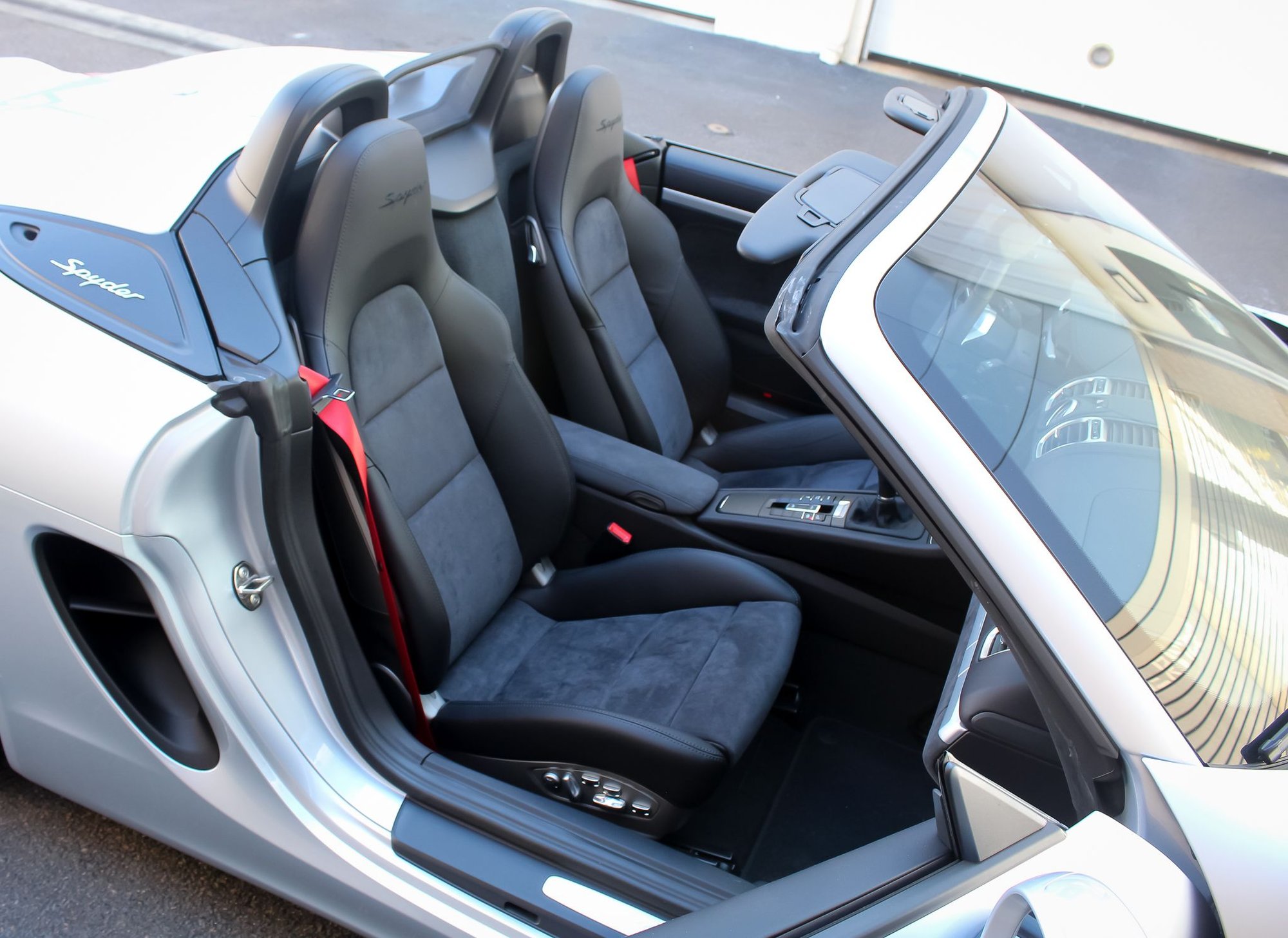 2016 Porsche Boxster - 2016 Boxster Spyder-330 miles!! - Used - VIN WP0CC2A84GS152432 - 330 Miles - 6 cyl - 2WD - Manual - Coupe - Silver - Richmond, VA 23113, United States