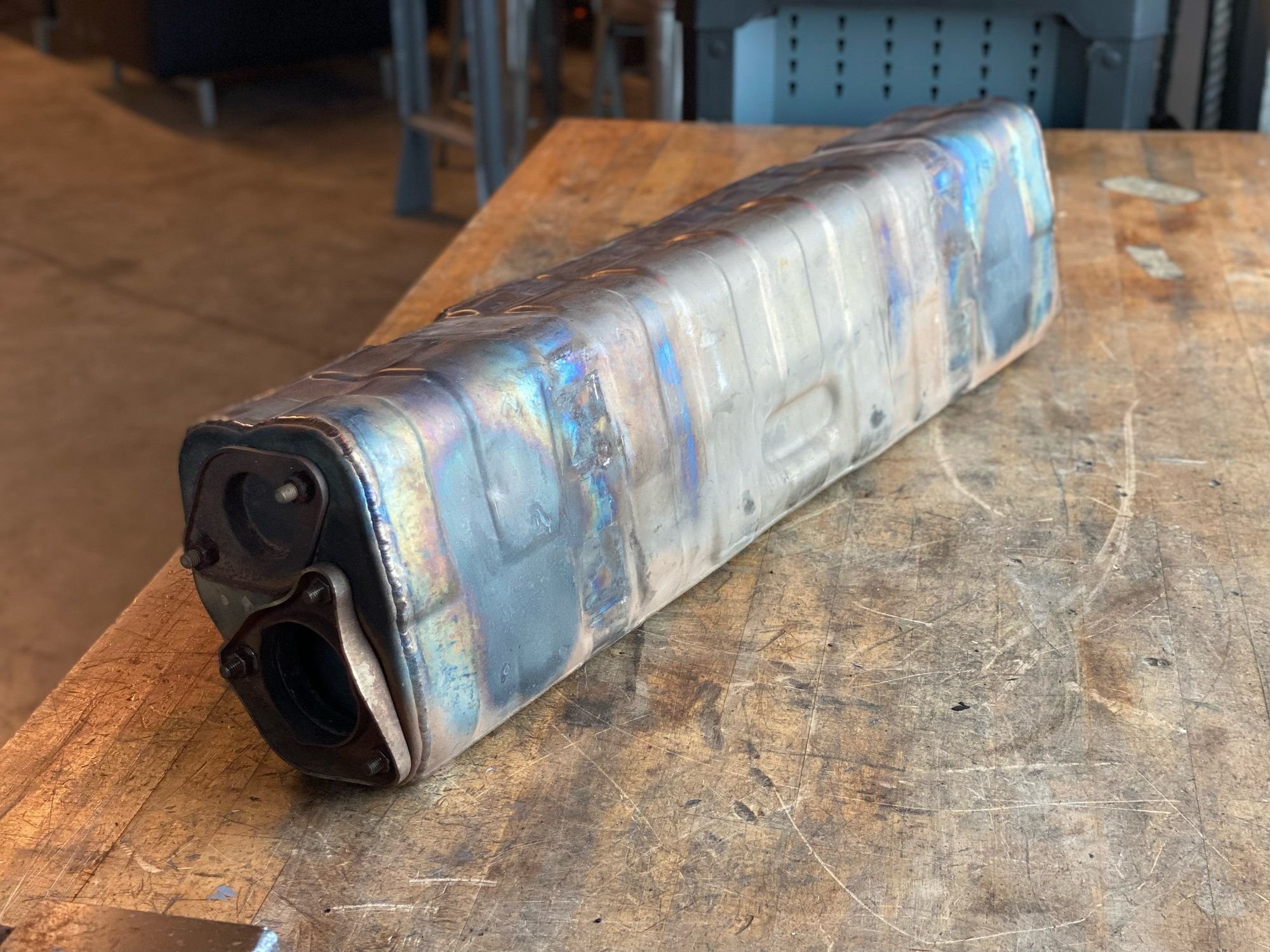 2011 Cup Car Exhaust / Titanium Center Muffler for 997.2 GT3 / GT3RS 3.