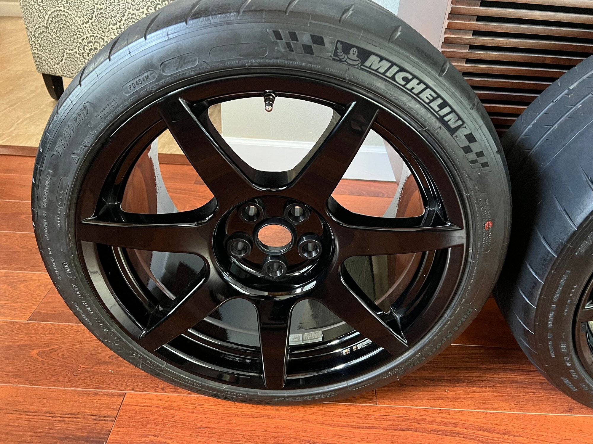 Wheels and Tires/Axles - GT350R Carbon Fiber Wheels w/ Cup2 tires, excellent condition - Used - 2016 to 2020 Ford Shelby GT350 - St Petersburg, FL 33702, United States