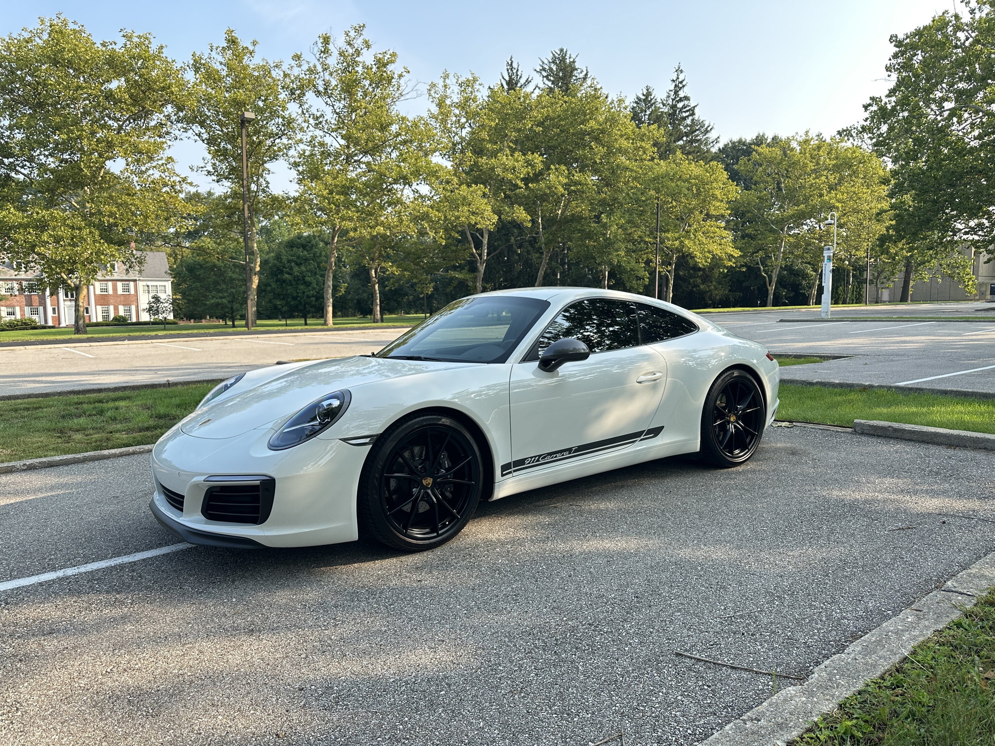 2019 Porsche 911 - 2019 Carrera T with 19 way seat, interior package, low mileage - Used - VIN WP0AA2A94KS103195 - 13,200 Miles - 6 cyl - 2WD - Manual - Coupe - White - Indianapolis, IN 46220, United States