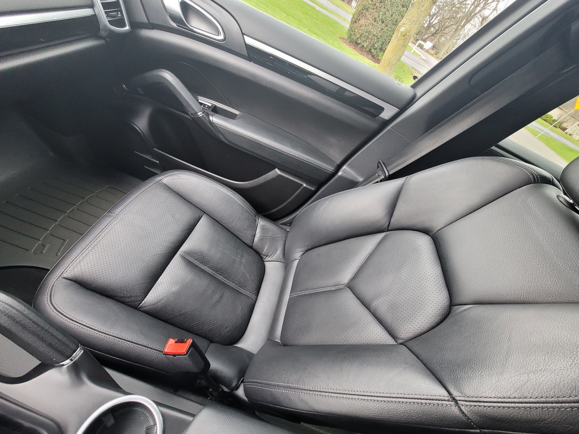 2011 Porsche Cayenne - For sale truly unique  Porsche cayenne with 6 speed manual trans with overdrive - Used - VIN WP1AA2A22BLA01955 - 82,528 Miles - 6 cyl - AWD - Manual - SUV - Black - Itasca, IL 60143, United States