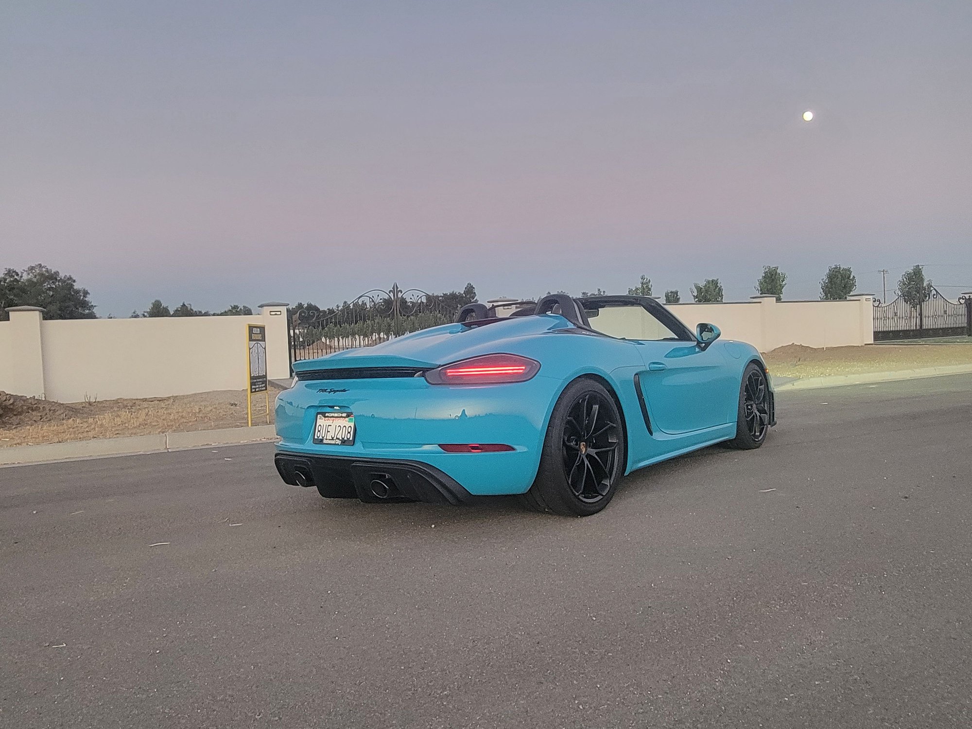 2021 Porsche 718 Spyder - Miami Blue 718 Spyder - Used - VIN WP0CC2A86MS240135 - 5,200 Miles - 6 cyl - 2WD - Automatic - Convertible - Blue - Bakersfield, CA 93314, United States