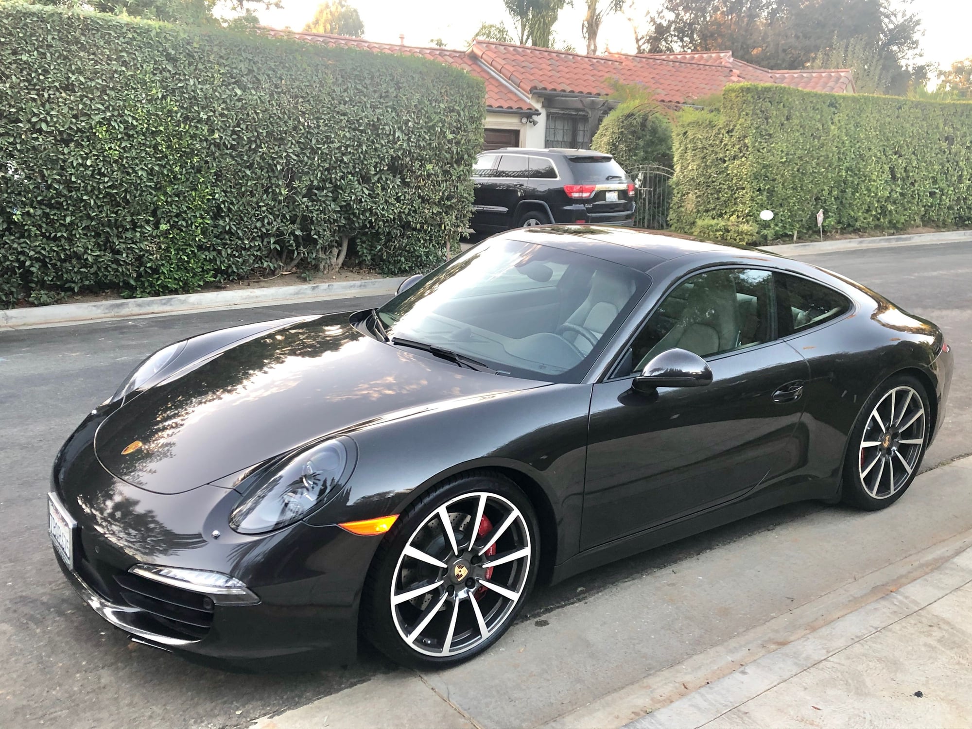 2013 Porsche 911 - Porshe 911S-Like New Barely Driven! 29K miles.  ($77,500) - Used - VIN WP0AB2A91DS122903 - 30,000 Miles - 6 cyl - 2WD - Coupe - Los Angeles, CA 90049, United States