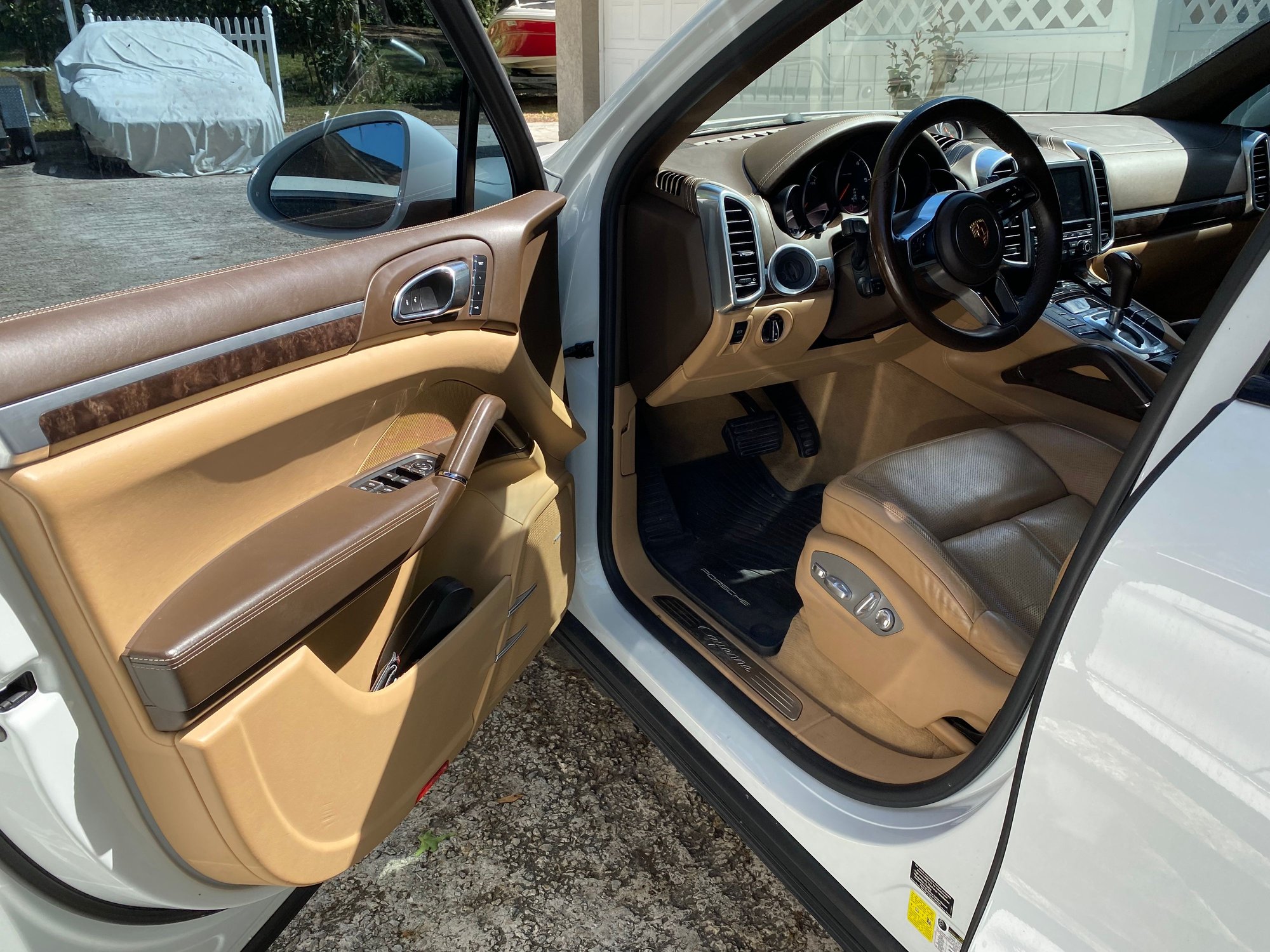 2015 Porsche Cayenne - 2015 Cayenne Diesel- Nice Spec, still under warranty, FL - Used - VIN WP1AF2A28FLA39357 - 84,500 Miles - 6 cyl - 4WD - Automatic - SUV - White - Lakeland, FL 33813, United States