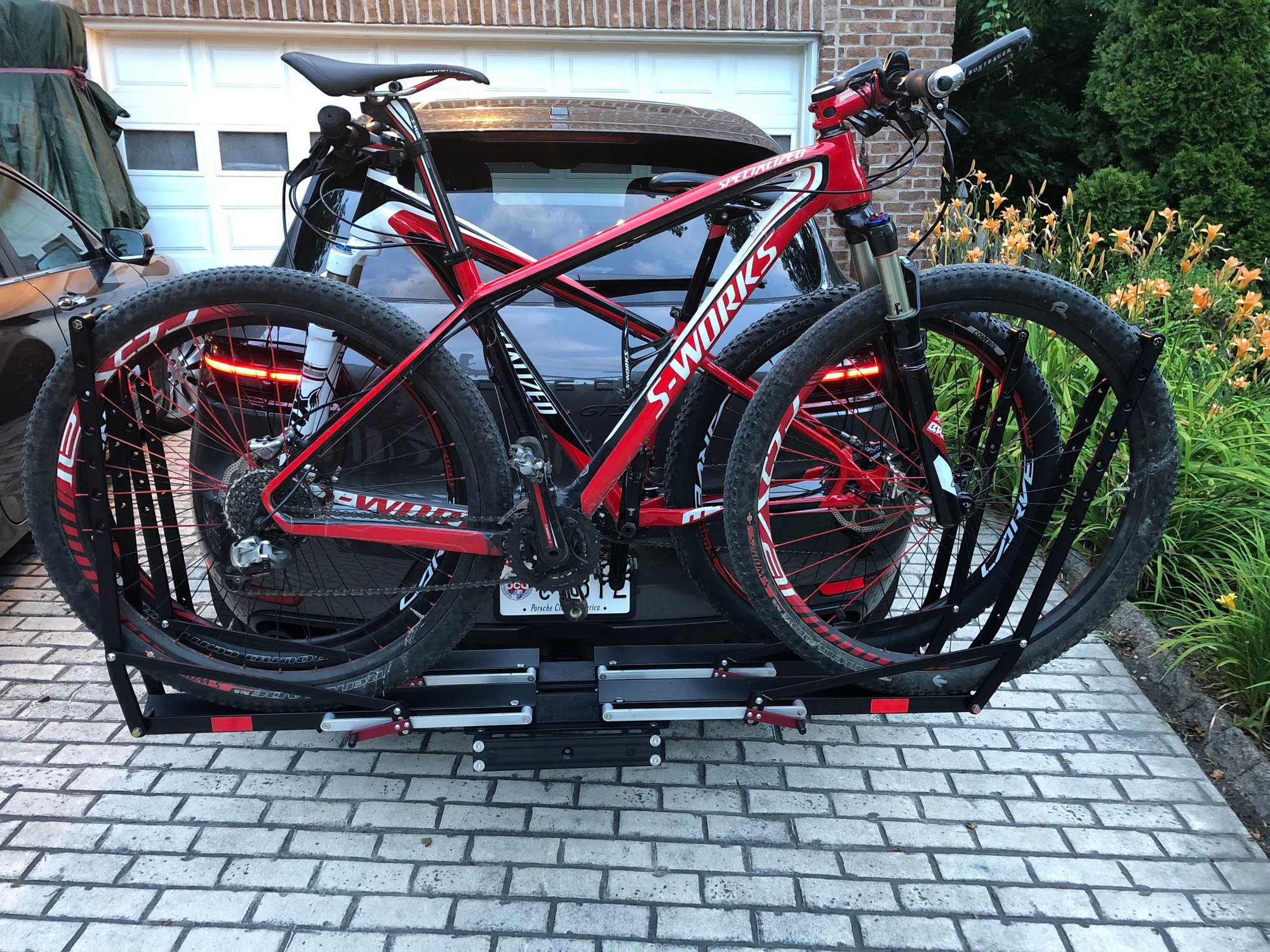 Macan with 1UP Bike Rack nice fit Rennlist Porsche Discussion Forums