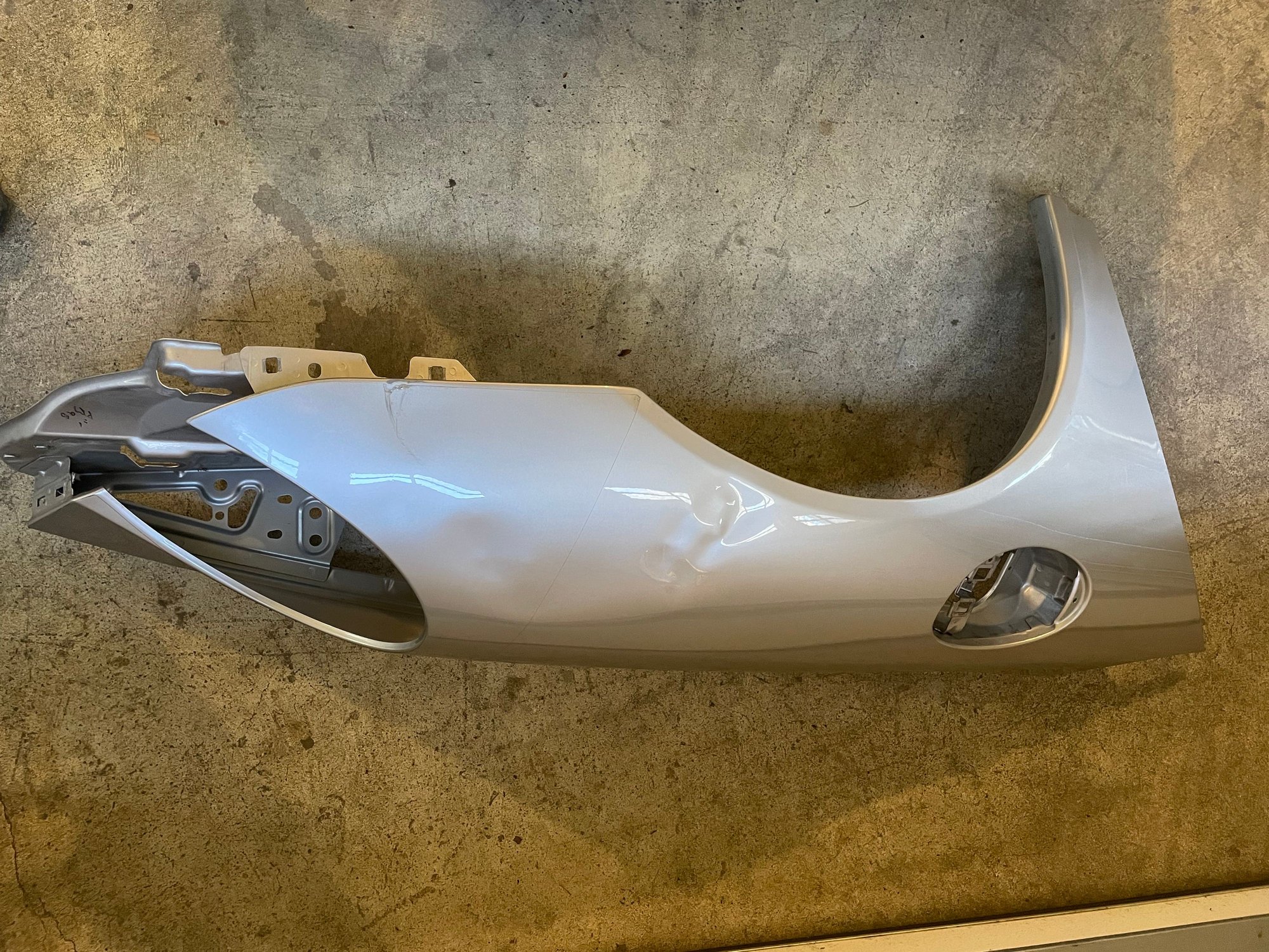 Exterior Body Parts - 997.1 Passenger Side Front Fender - Used - 2008 Porsche 911 - Mountain Brook, AL 35213, United States
