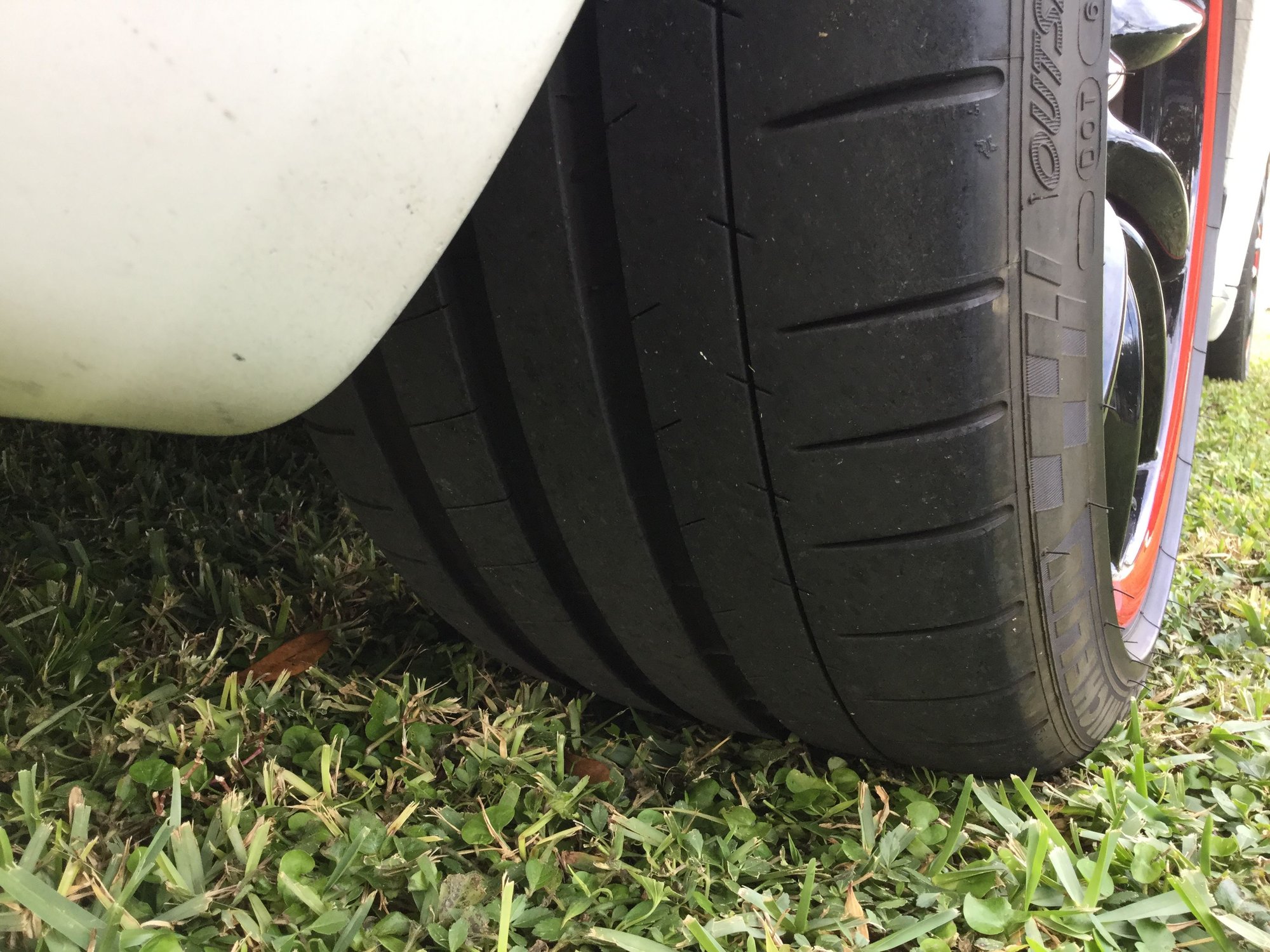 2006 Porsche Cayman - 2006 Cayman S white with red and black accents - Used - VIN WP0AB29846U782890 - 104,322 Miles - 6 cyl - 2WD - Manual - Coupe - White - Tampa, FL 33624, United States