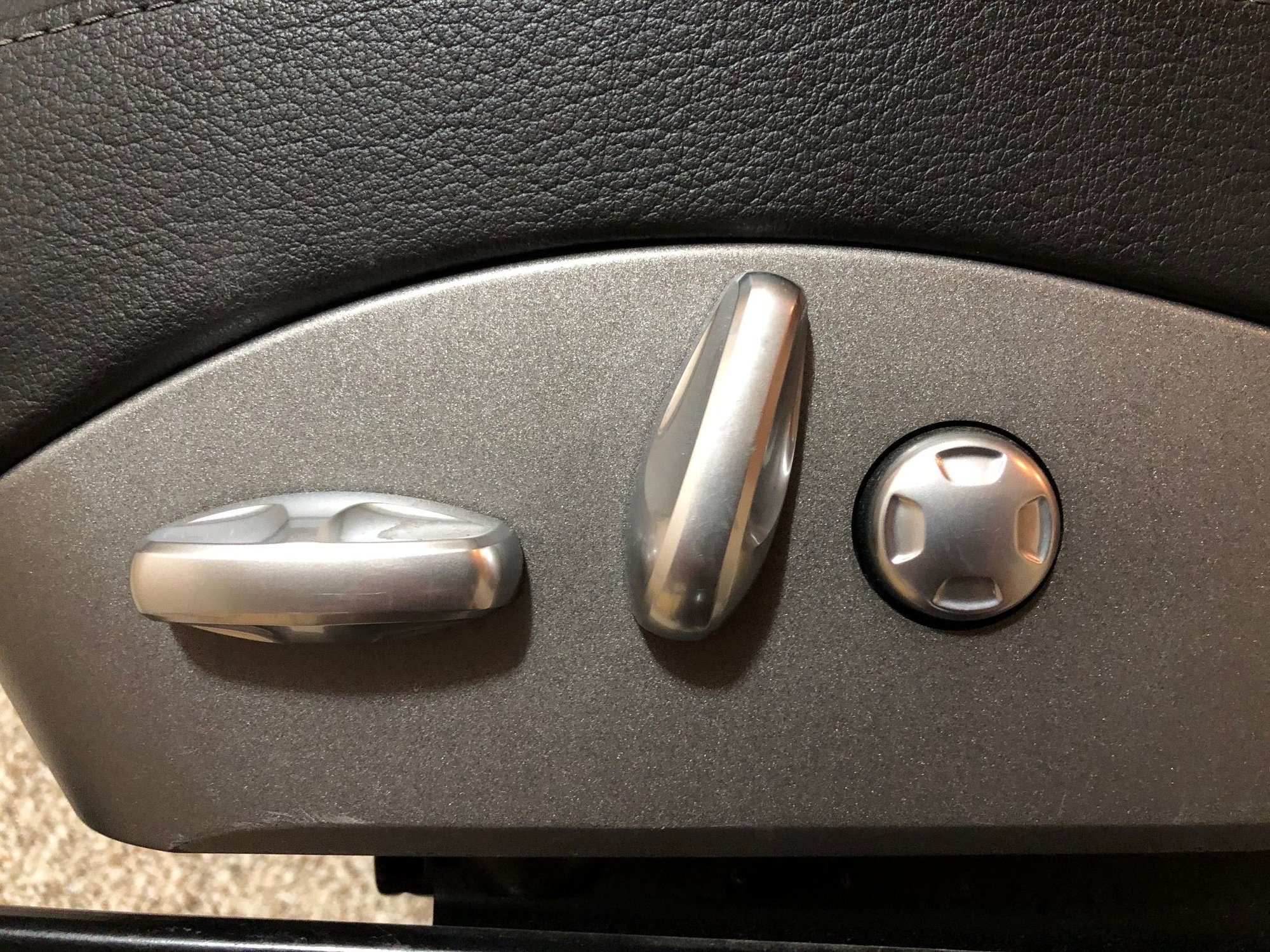 Interior/Upholstery - 997 14-way heated seats - Used - 2009 to 2012 Porsche 911 - Birmingham, MI 48009, United States