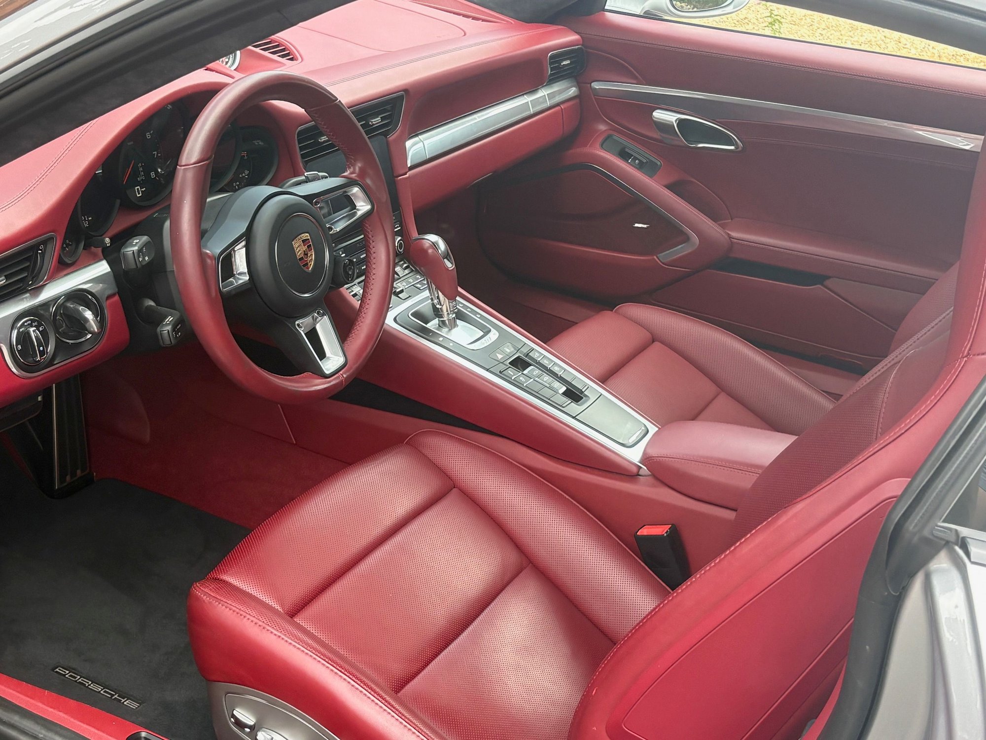 2017 Porsche 911 - 2017 991.2 Carrera Coupe - Silver W/ Red Interior - PDK - 23,XXX Miles - Many Options - Used - VIN Highly Optioned - 6 cyl - 2WD - Automatic - Coupe - Silver - San Diego, CA 92126, United States