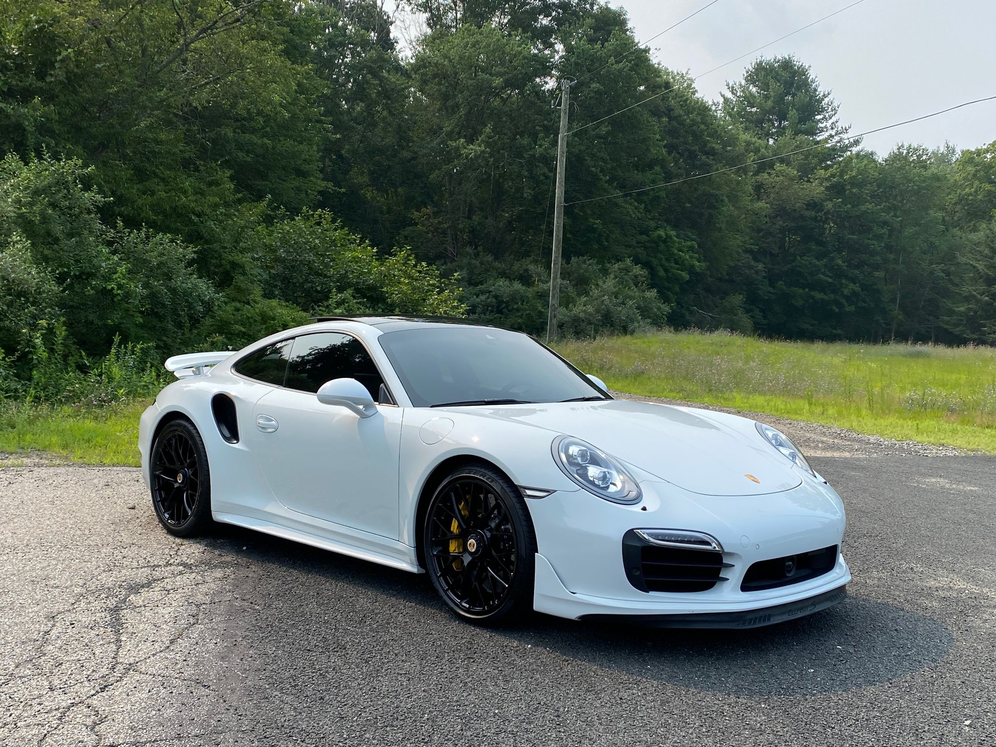 2016 Porsche 911 - 2016 Porsche turbo s - Used - VIN Wp0ad2a94gs166134 - 12,800 Miles - 6 cyl - AWD - Automatic - Coupe - White - Andover, CT 06232, United States