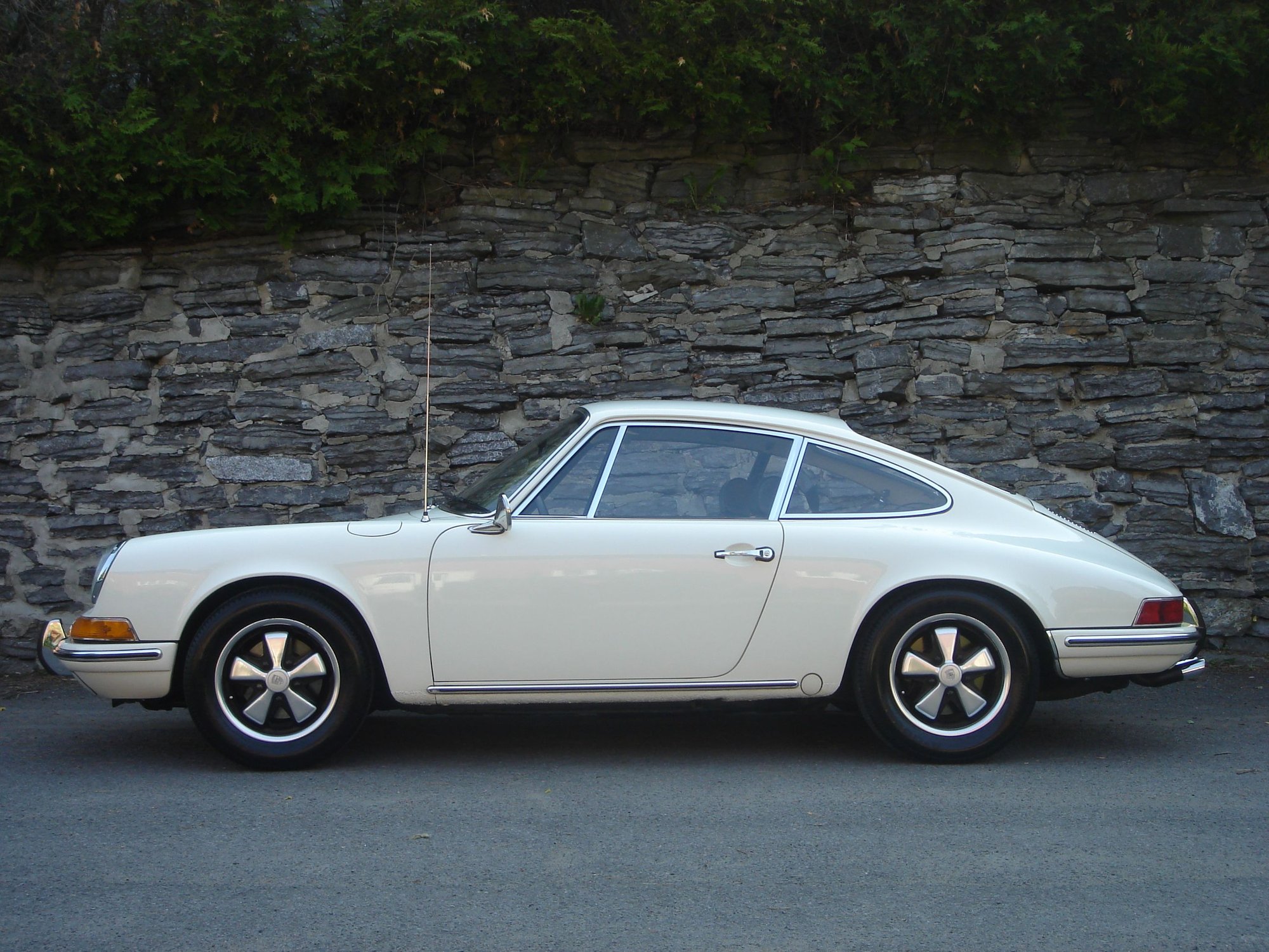 1970 Porsche 911 - 1970 911T Original / matching number / 3 owners - Used - Champlain, NY 12919, United States