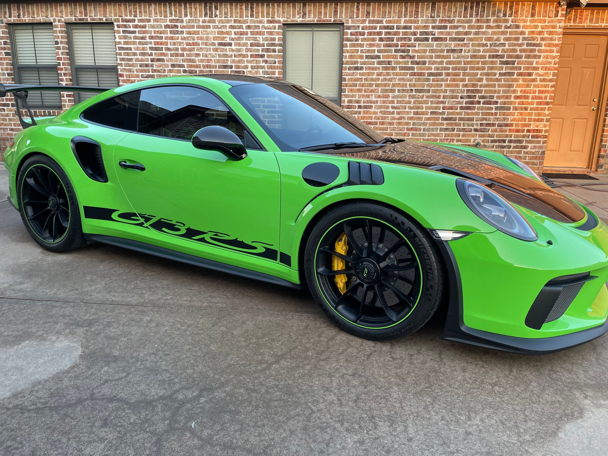 2019 Porsche GT3 - 2019 Porsche 911 GT3 RS - Used - VIN WP0AF2A91KS165574 - 1,122 Miles - 6 cyl - 2WD - Automatic - Coupe - Other - Surrounding Dfw Area, TX 76258, United States