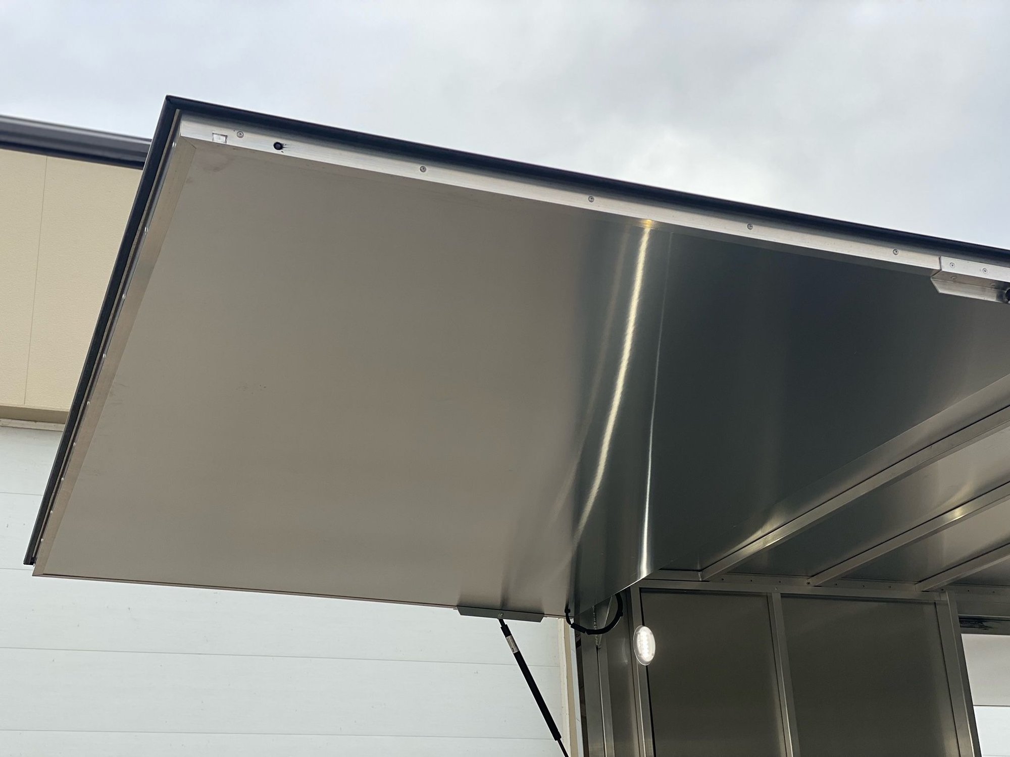 2019 Porsche 911 - Trailex Enclosed Car Trailer – 6” Additional Factory Height, Diamond Plate - Used - VIN 1XTXC2329H1999917 - 750 Miles - Wayzata, MN 55391, United States