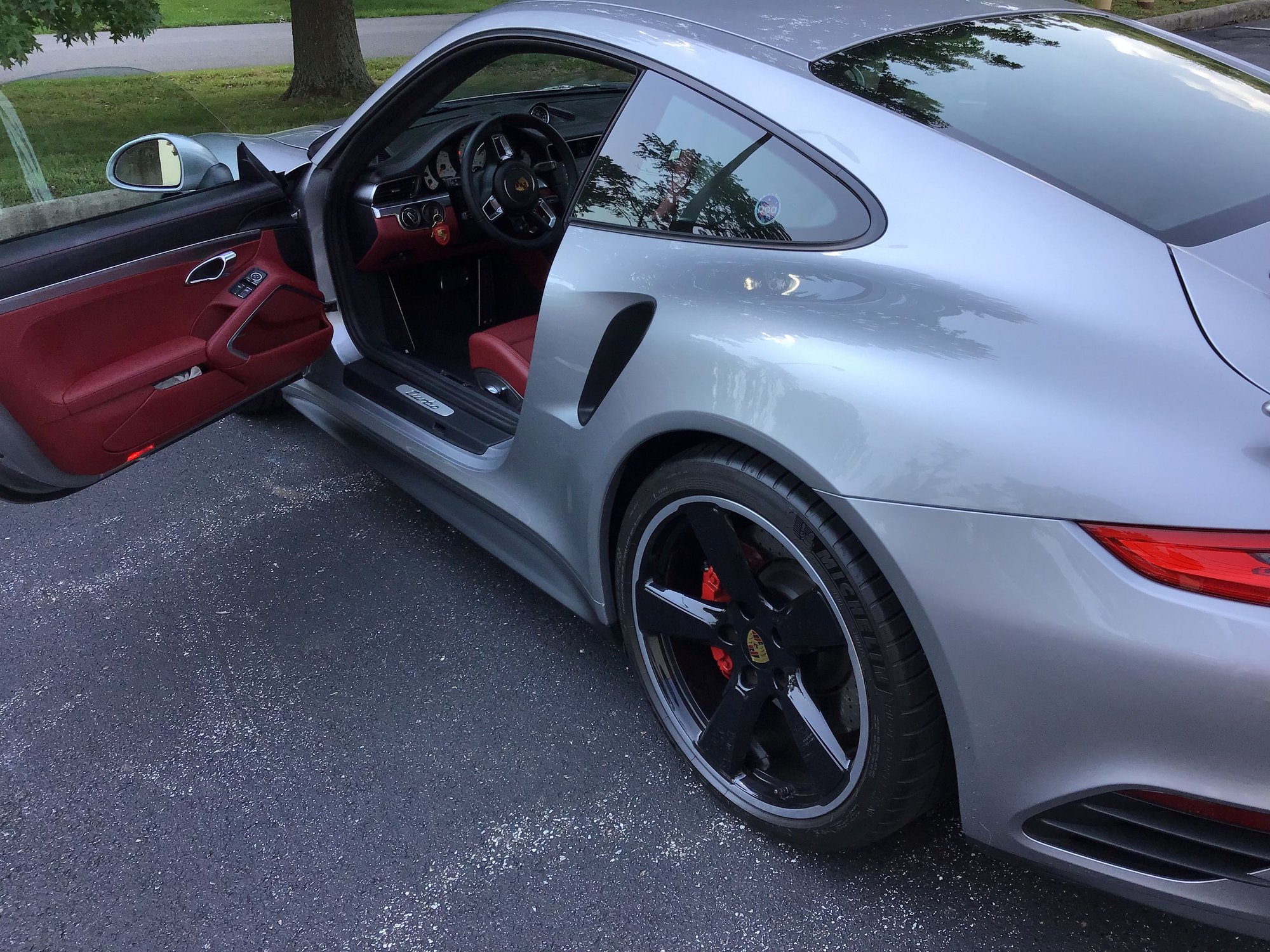 2019 Porsche 911 - 2019 Porsche 991.2 Turbo - Used - VIN WP0AD2A90KS140865 - 8,000 Miles - 6 cyl - AWD - Automatic - Coupe - Silver - Cincinnati, OH 45245-3311, United States