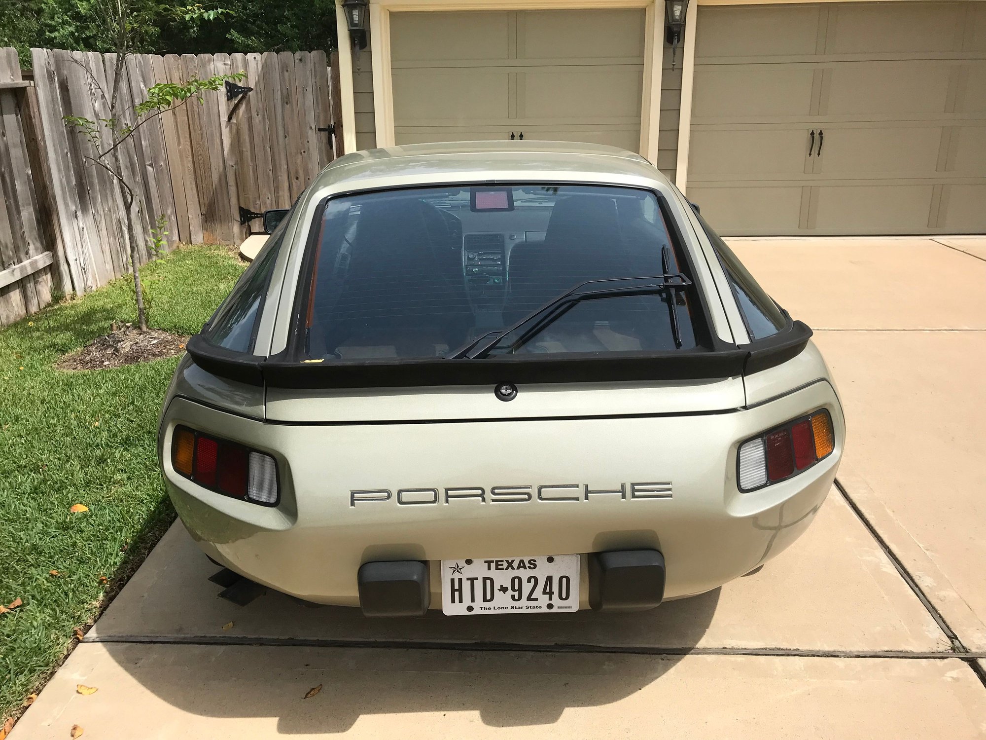 1986 Porsche 928 - 1986 928S - Used - VIN WP0JB0921GS860569 - 90,000 Miles - 8 cyl - 2WD - Automatic - Coupe - Gold - Spring, TX 77386, United States