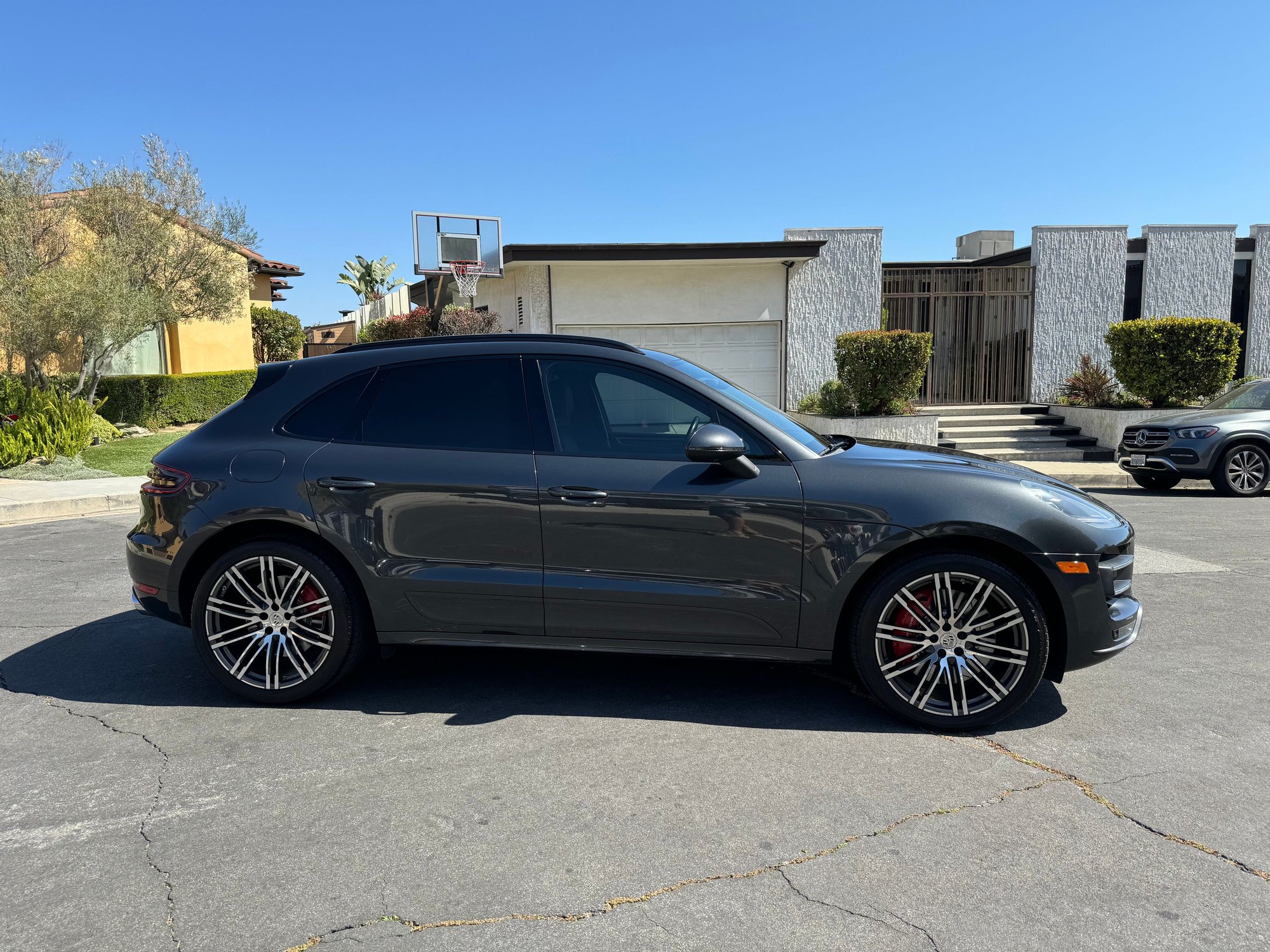 2017 Porsche Macan - 2017 MACAN TURBO PERFORMANCE PACKAGE - Used - VIN WP1AF2A55HLB62076 - 6 cyl - AWD - Automatic - SUV - Gray - Los Angeles, CA 90027, United States