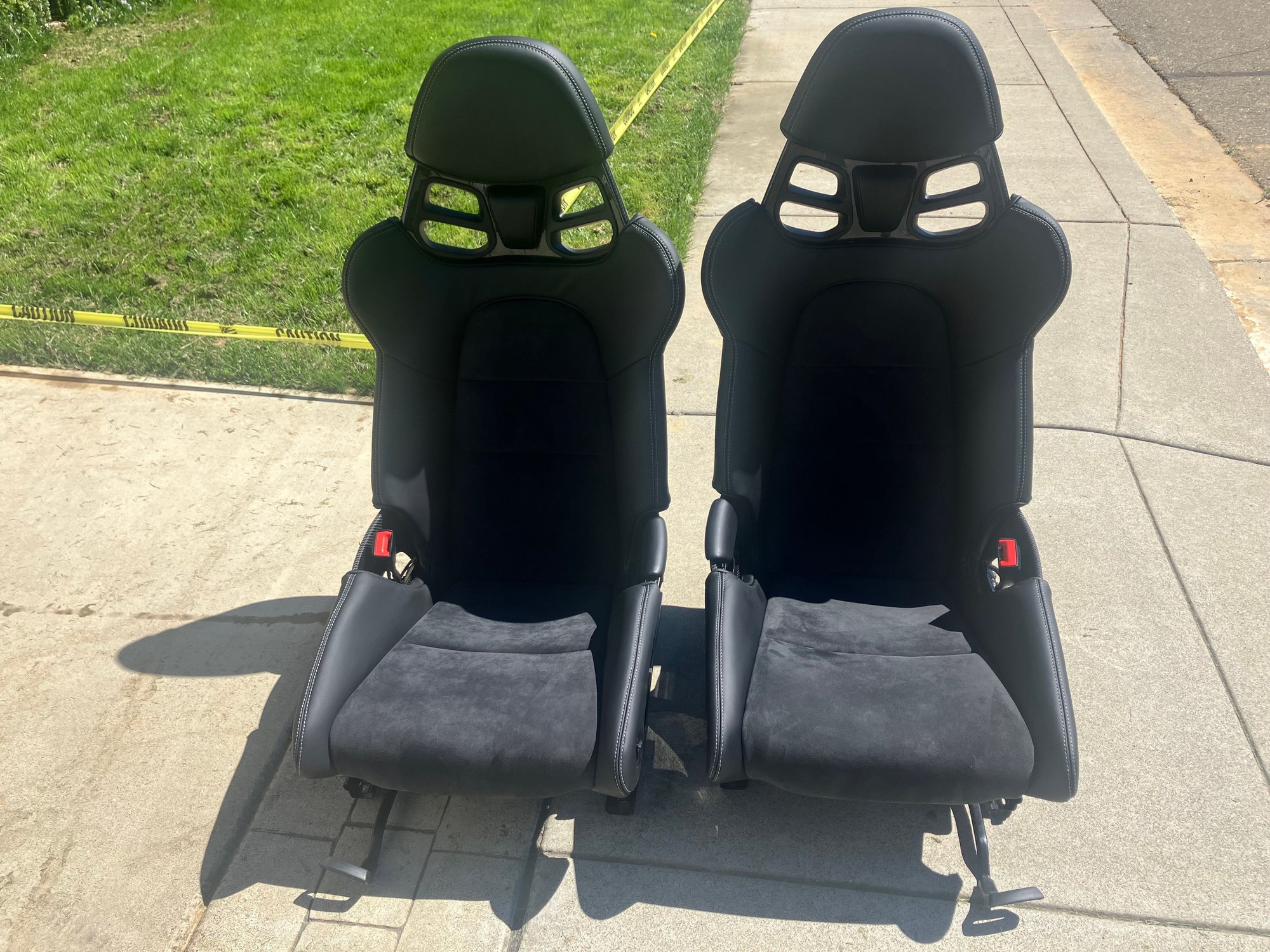 Interior/Upholstery - 918 Carbon Buckets - Used - -1 to 2025  All Models - Castro Valley, CA 94568, United States