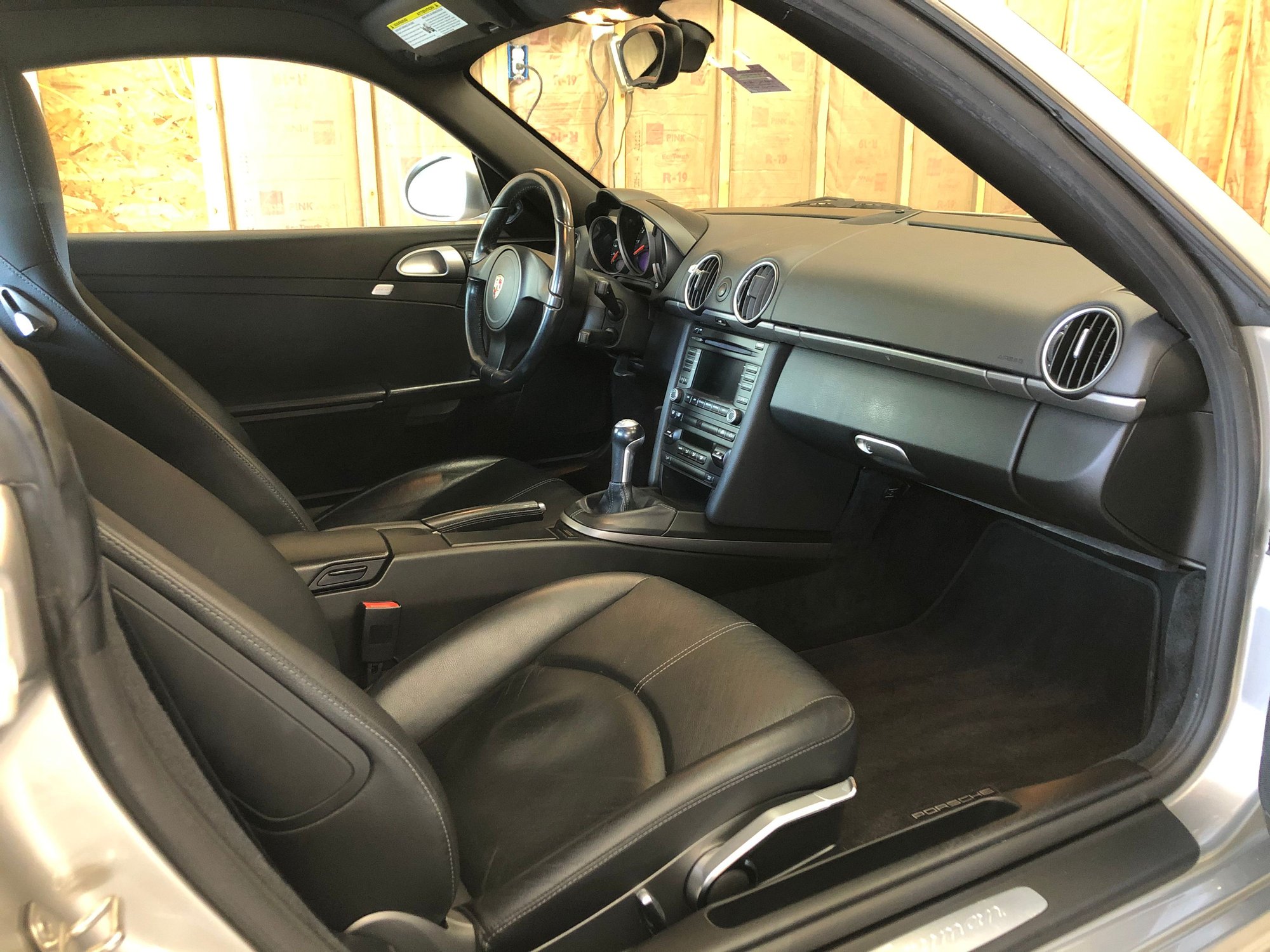 2011 Porsche Cayman - 2011 Porsche 987.2 Cayman Base 6MT 69k - Used - VIN WP0AA2A84BU761014 - 69,500 Miles - 6 cyl - 2WD - Manual - Coupe - Silver - Hampden, ME 04444, United States