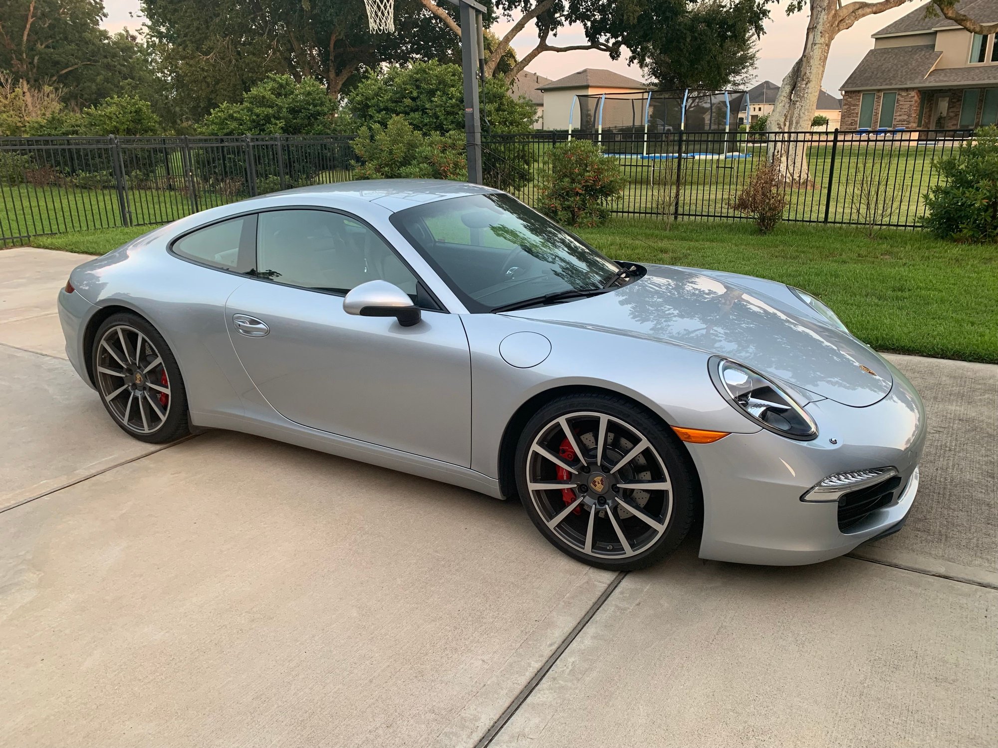 2014 Porsche 911 - 2014 Porsche 911 Carrera S Coupe - Used - VIN WP0AB2A98ES120986 - 37,500 Miles - 6 cyl - 2WD - Automatic - Coupe - Silver - Richmond, TX 77406, United States