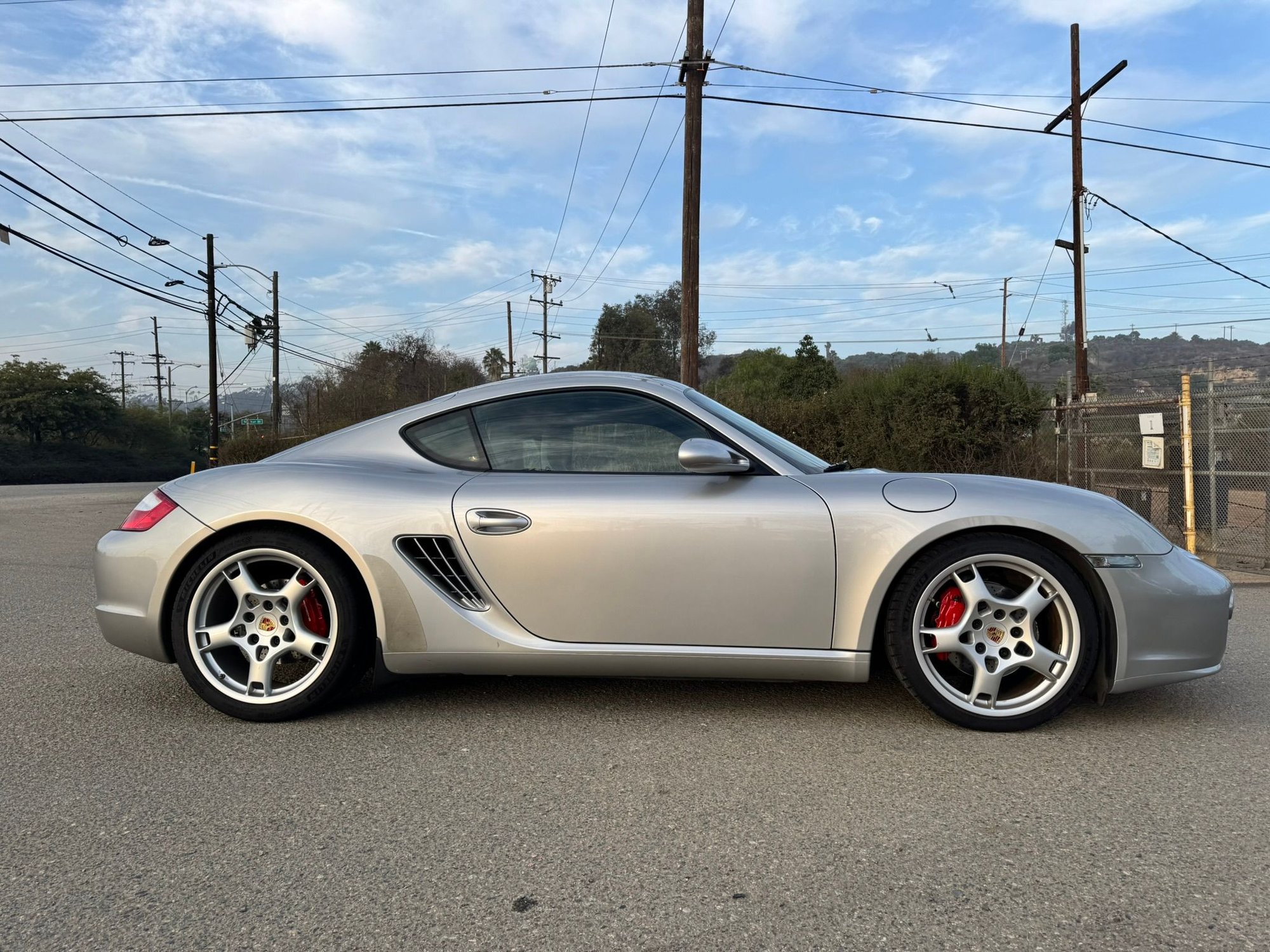 2008 Porsche Cayman - 2008 Cayman S 6spd - Used - VIN WP0AB29898U782421 - 6 cyl - 2WD - Manual - Coupe - Silver - Los Angeles, CA 90008, United States