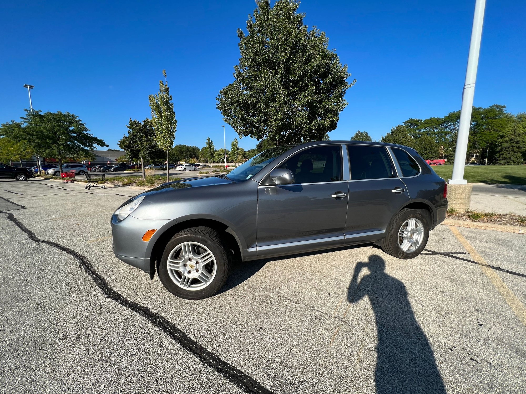 2006 Porsche Cayenne - 2006 Porsche Cayenne Base - Used - VIN WP1AA29P36LA21329 - 123,950 Miles - 6 cyl - 4WD - Automatic - SUV - Gray - Chicago, IL 60613, United States