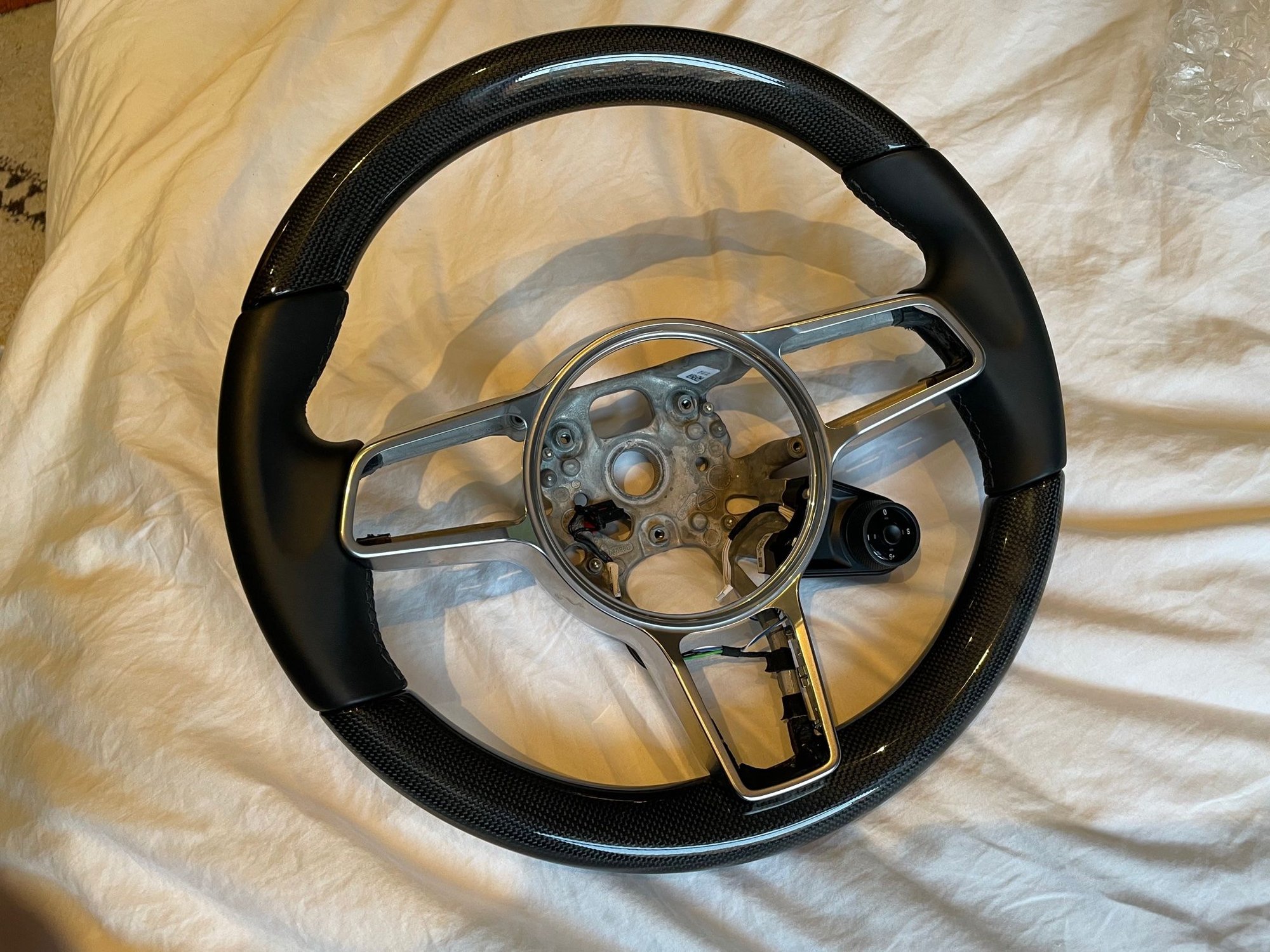 Steering/Suspension - OEM Heated Carbon Steering Wheel w/ Black leather; 991 Panamera Cayman Macan Cayenne - Used - 2016 to 2019 Porsche Panamera - Brooklyn, NY 11231, United States