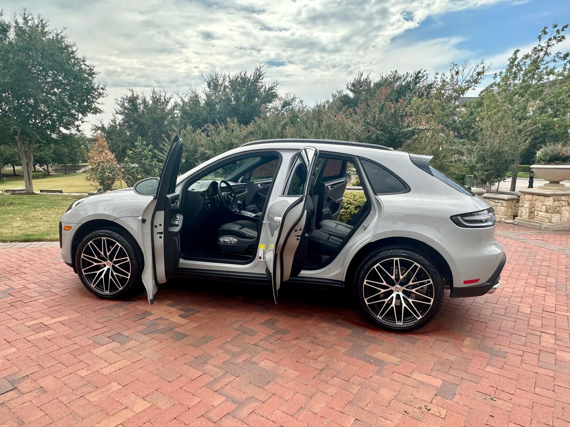 2023 Porsche Macan - 2023 custom spec macan - Used - VIN WP1AA2A53PLB16162 - 4,400 Miles - 4 cyl - AWD - Automatic - SUV - Other - Frisco, TX 75033, United States