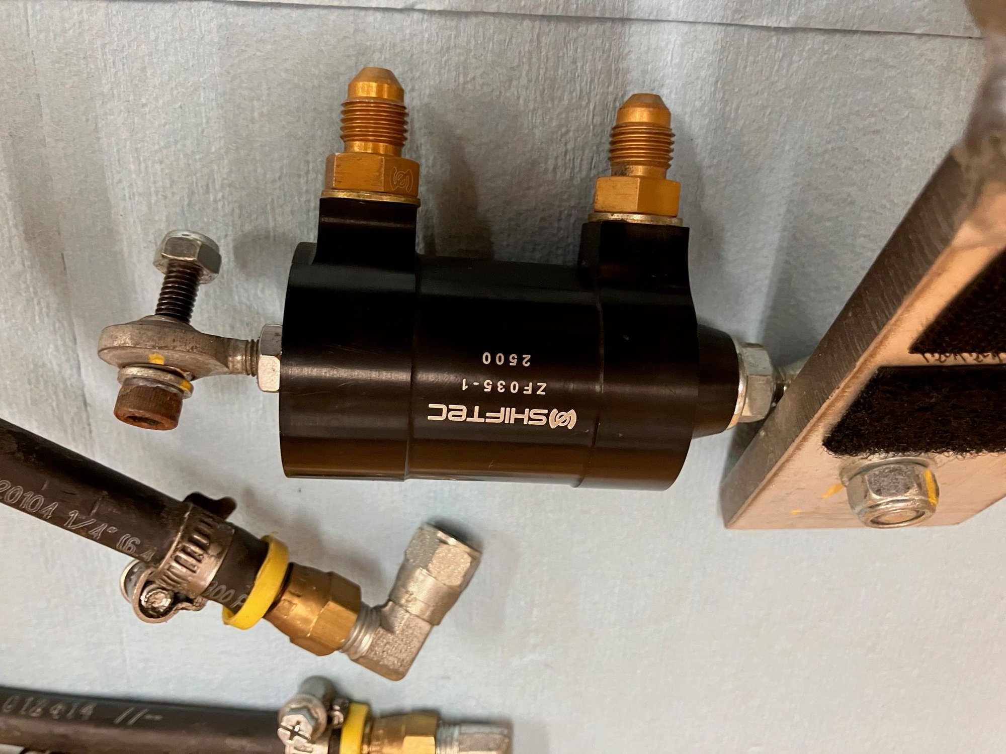 2010 Porsche GT3 - parting out gt3 race car. - Ellwood City, PA 16117, United States