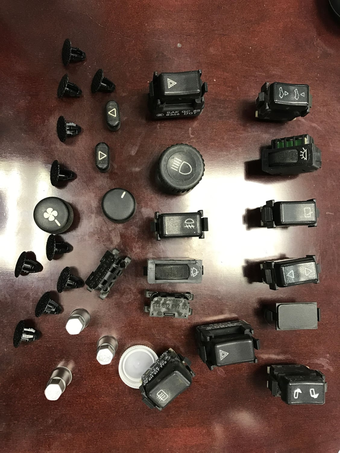 Miscellaneous - 944 brake pads sensors (new oem) and assorted switchgear (used) and interior trim pcs - New - Elizabeth, NJ 07201, United States