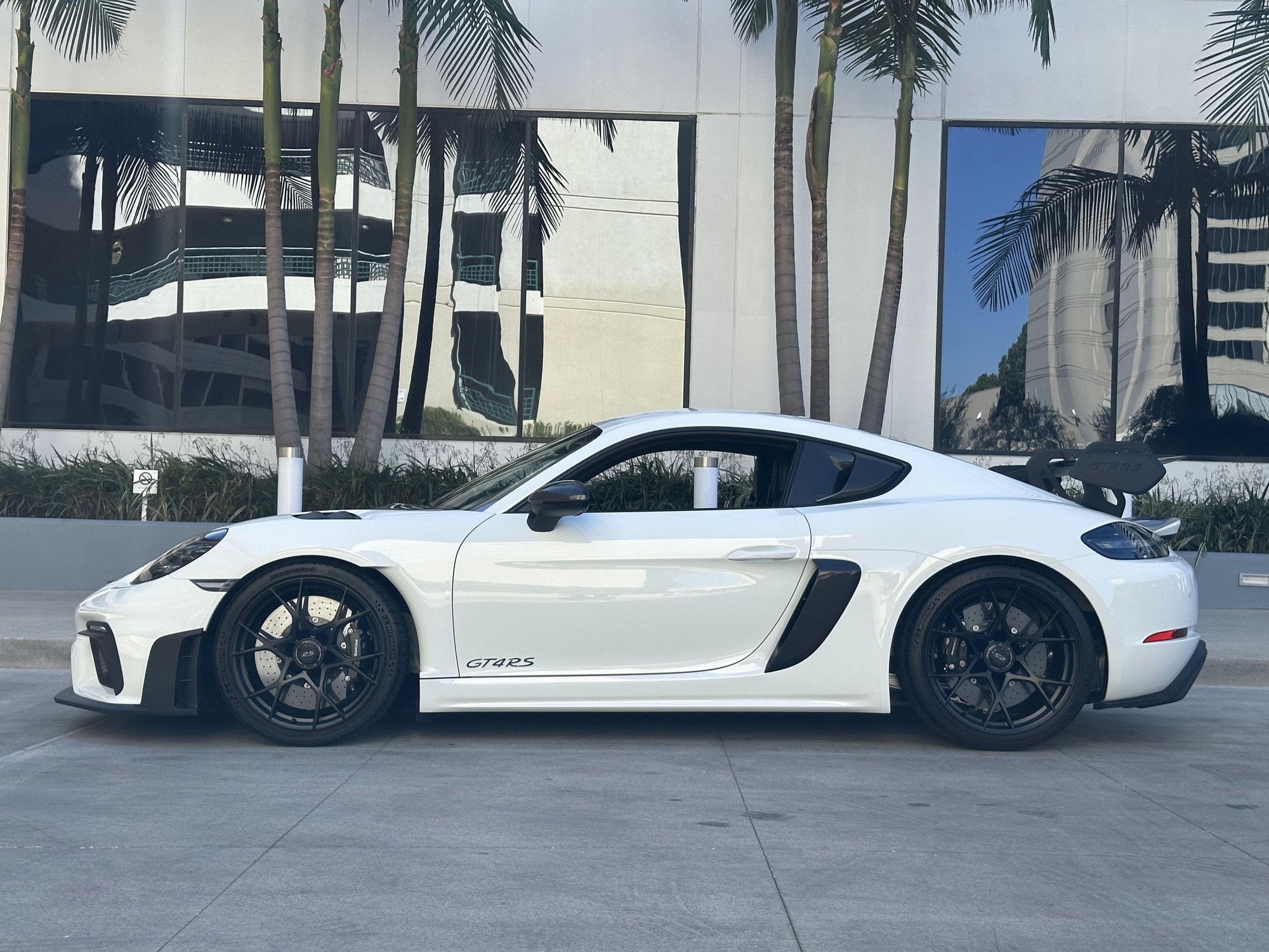 2024 Porsche 718 - 2024 Porsche 718 Cayman GT4 RS Weissach Package - Used - VIN WP0AE2A89RK274871 - 80 Miles - 6 cyl - 2WD - Automatic - Coupe - White - Tarzana, CA 91356, United States