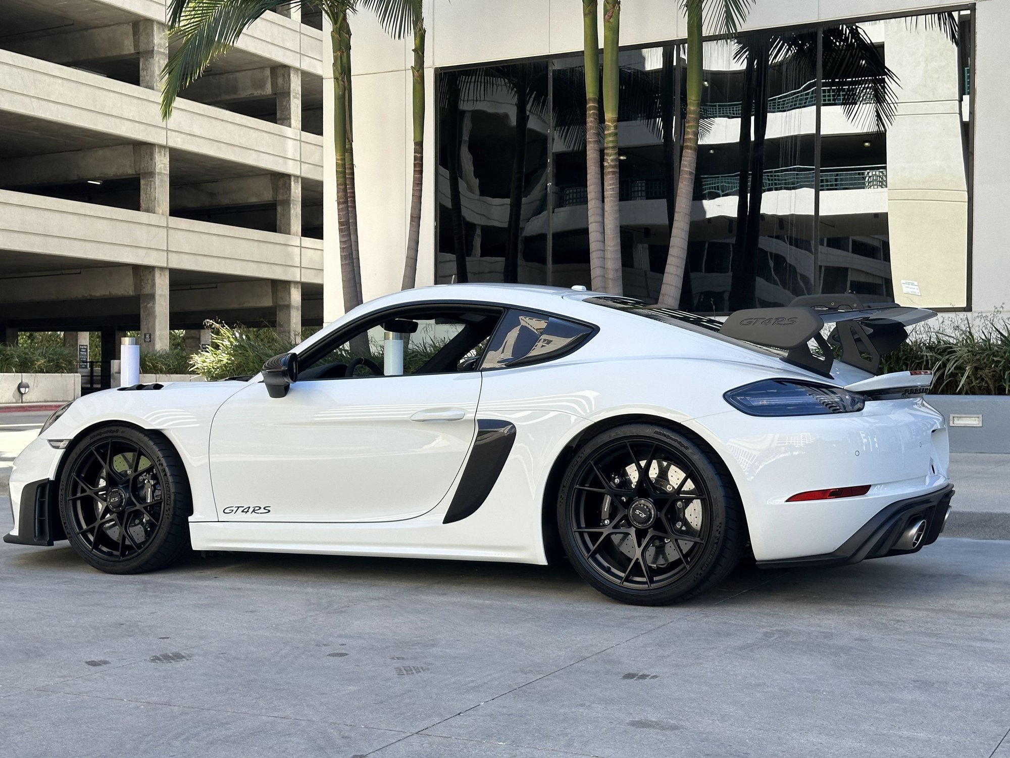 2024 Porsche 718 - 2024 Porsche 718 Cayman GT4 RS Weissach Package - Used - VIN WP0AE2A89RK274871 - 80 Miles - 6 cyl - 2WD - Automatic - Coupe - White - Tarzana, CA 91356, United States