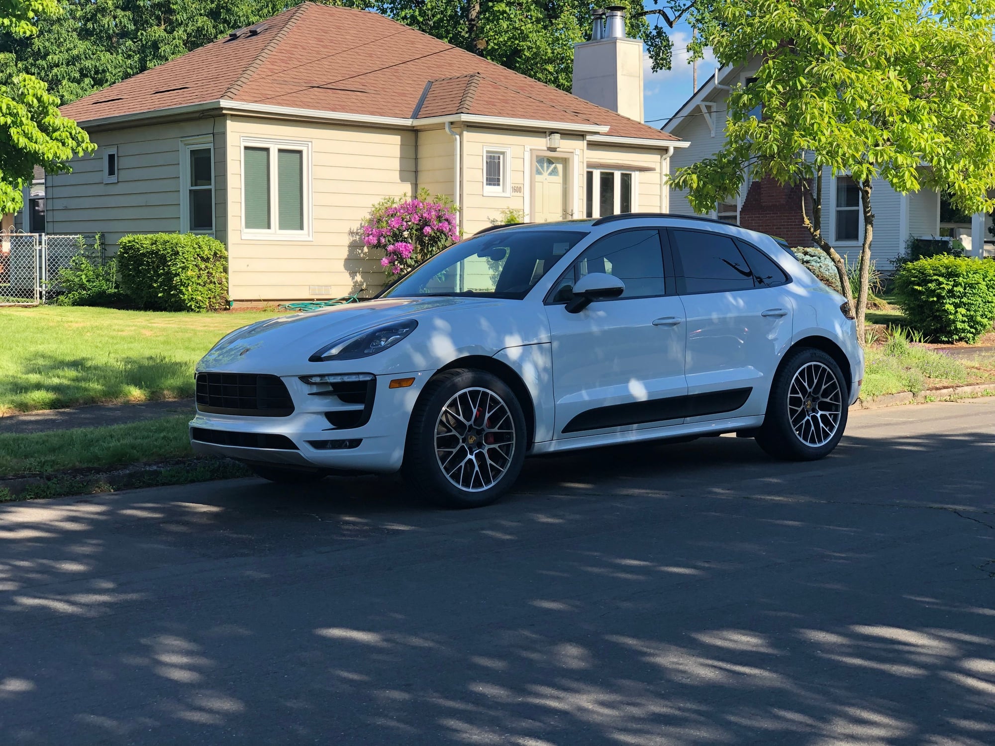 2017 Porsche Macan - Carrera White 2017 Macan GTS for sale - Used - VIN WP1AG2A5XHLB51961 - 34,000 Miles - 6 cyl - AWD - Automatic - SUV - White - Portland, OR 97213, United States