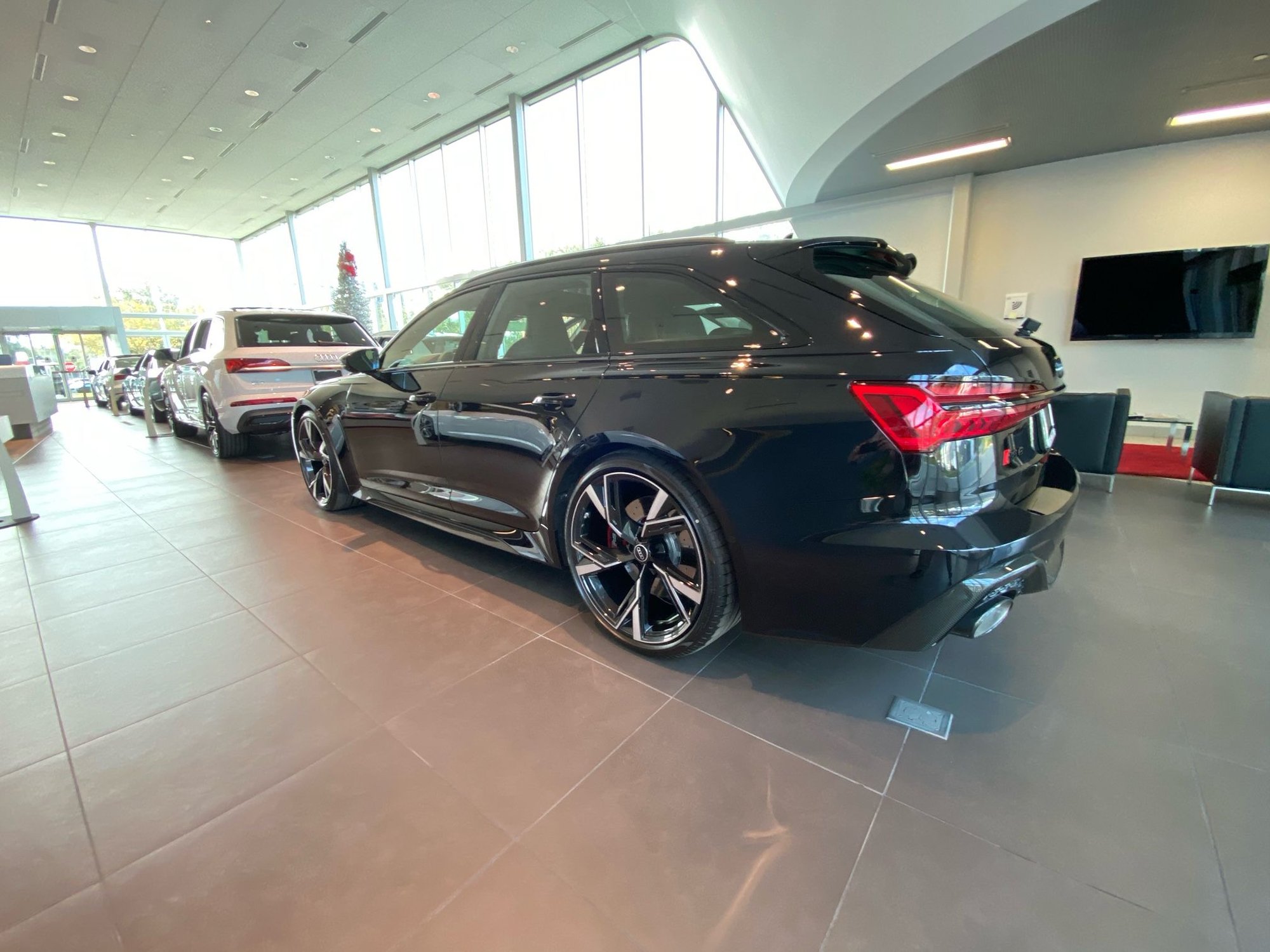 2020 Audi A6 Quattro - 2021 Audi RS6 in Sebring Black Metalic - fully loaded - New - VIN wua1cbf21mn903656 - 25 Miles - Orlando, FL 32824, United States