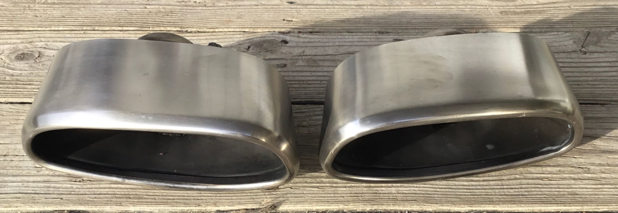 Engine - Exhaust - 991 SOUL AND STOCK EXHAUST TIPS , RENNLINE TOW HOOK - Used - Telford, PA 18969, United States