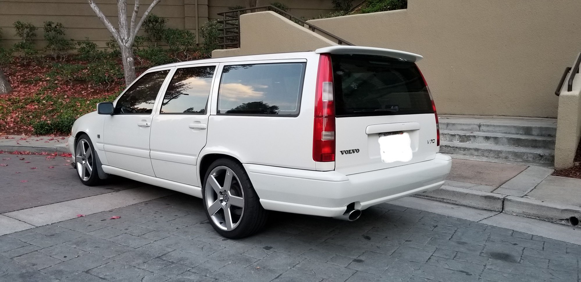 FS: 1998 Volvo V70 Wagon Non Turbo 5 speed Manual BTCC tribute