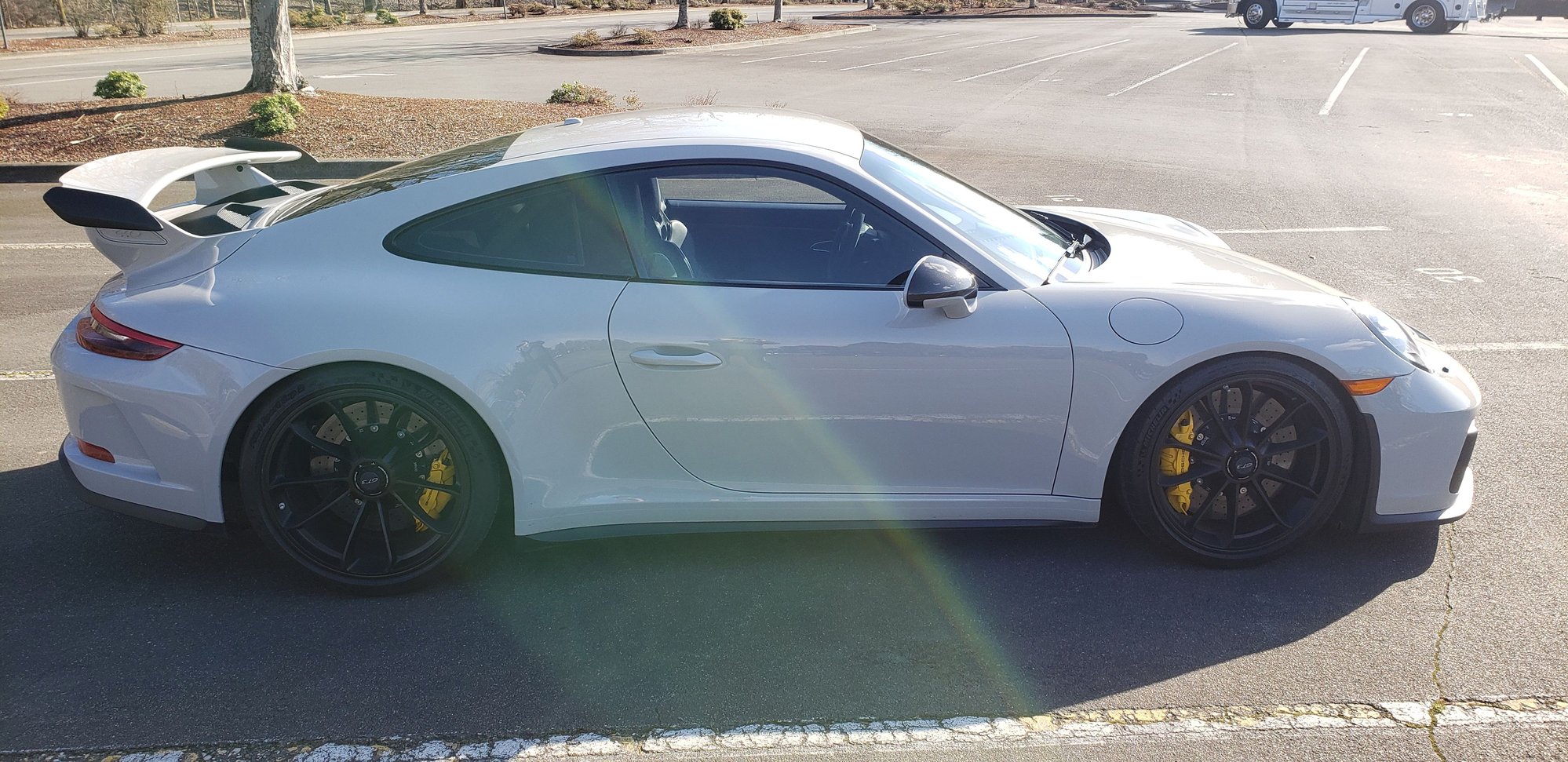 2018 Porsche GT3 - 2018 991.2 GT3 Manual in Chalk - Used - VIN WP0AC2A96JS174908 - 7,600 Miles - 6 cyl - 2WD - Manual - Coupe - Other - Renton, WA 98059, United States