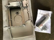 Baffle design just like the X51 oil pan. Includes installation kit (new bolts, sealant).