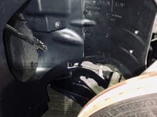 The new liners have a nice gaping hole where the GTS liners had vanes that directed air onto the wheel and inside the wheelwell.  The deflectors are new and now route all of that new air right onto the top and mid-front portions of the rotor