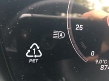 QUIZ OF THE DAY .
So what is this on the dashboard???
One Pet on board ??
Even my dealer was somewhat confused.
Before I place another dog in the car I await your help 😂😂😂