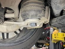 Rear air suspension