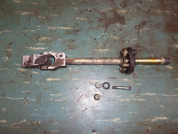 Lower steering shaft, in all its dirty, lightly corroded glory.