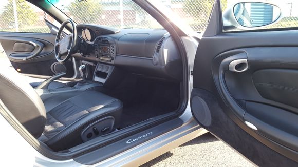 interior very good condition, leather very good