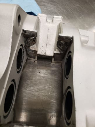 Closeup of the spring plate seat