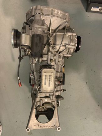 all internals are 100%
cracked case, would need to be welded or replaced. LSD recently redone