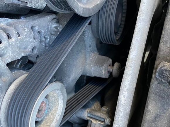 This screw is supposed to be tightened!