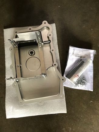 Baffle design just like the X51 oil pan. Includes installation kit (new bolts, sealant).