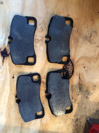Brand new rear brake pads, brand unknown (picture 2)